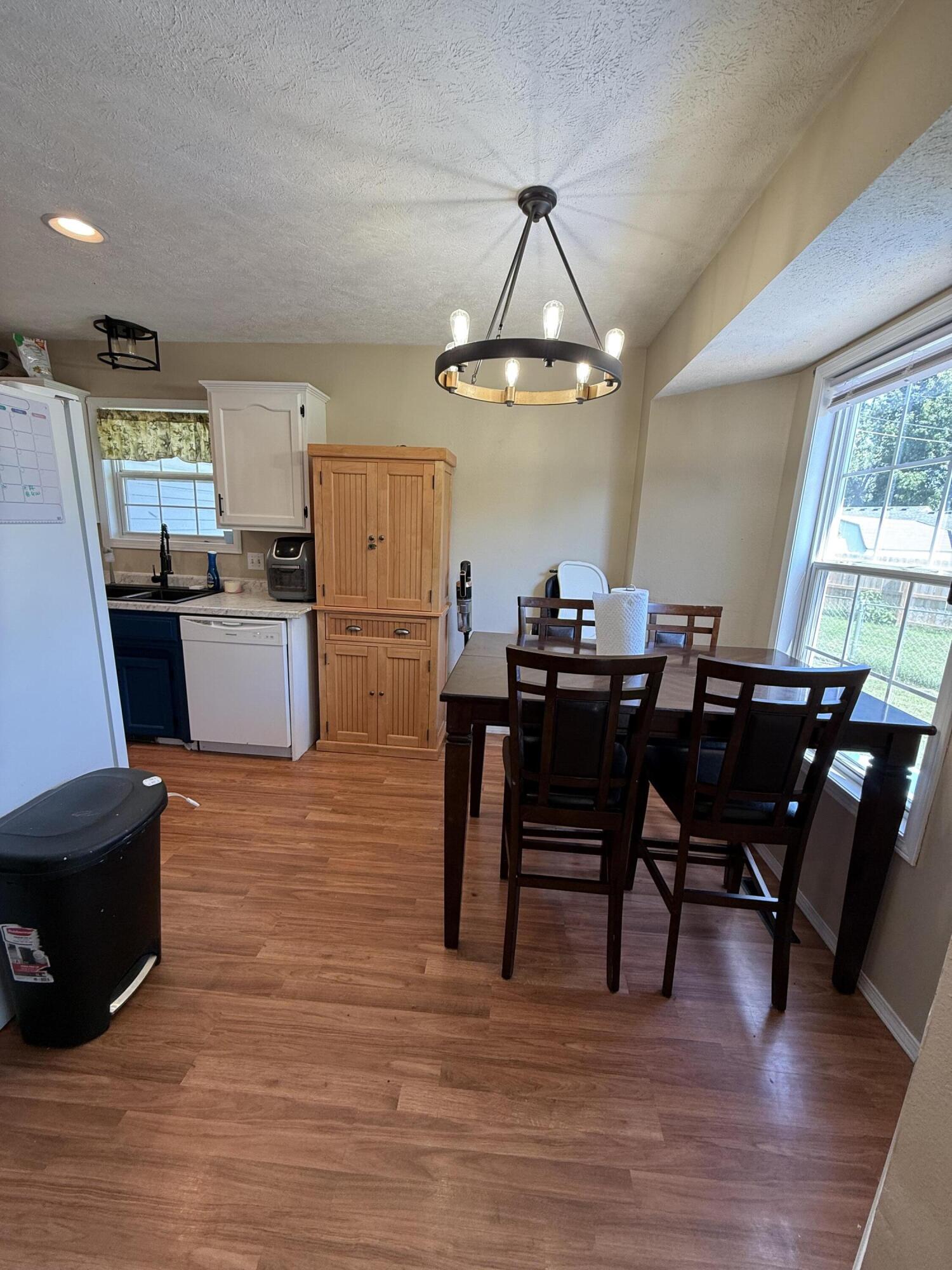 4136 Somerset Drive Property Photo 9