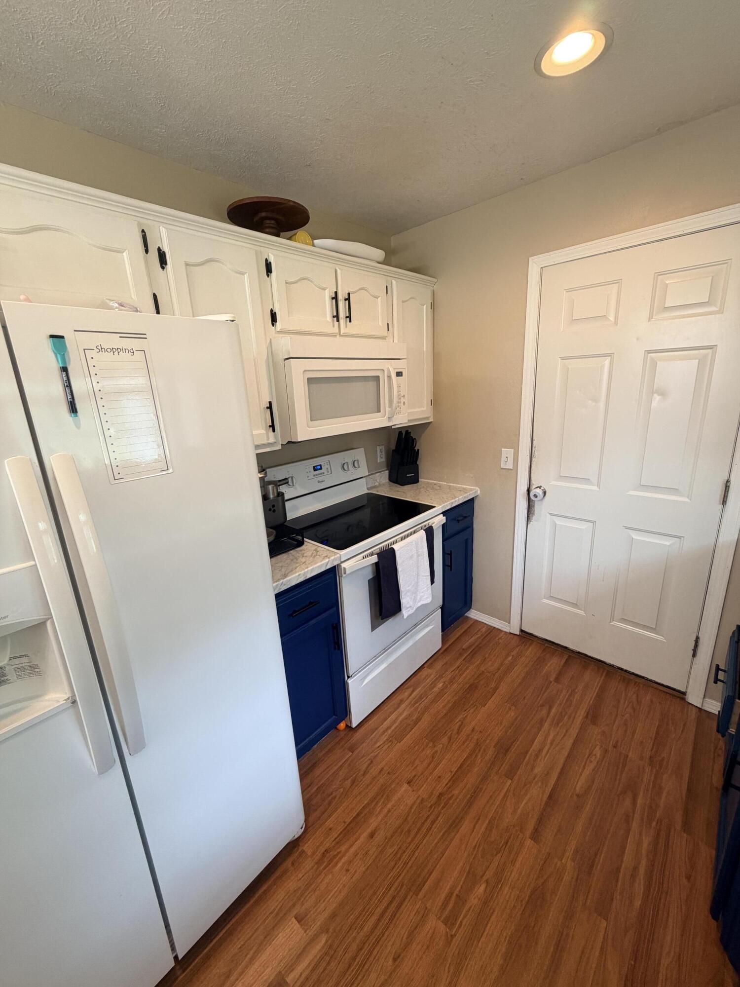 4136 Somerset Drive Property Photo 12