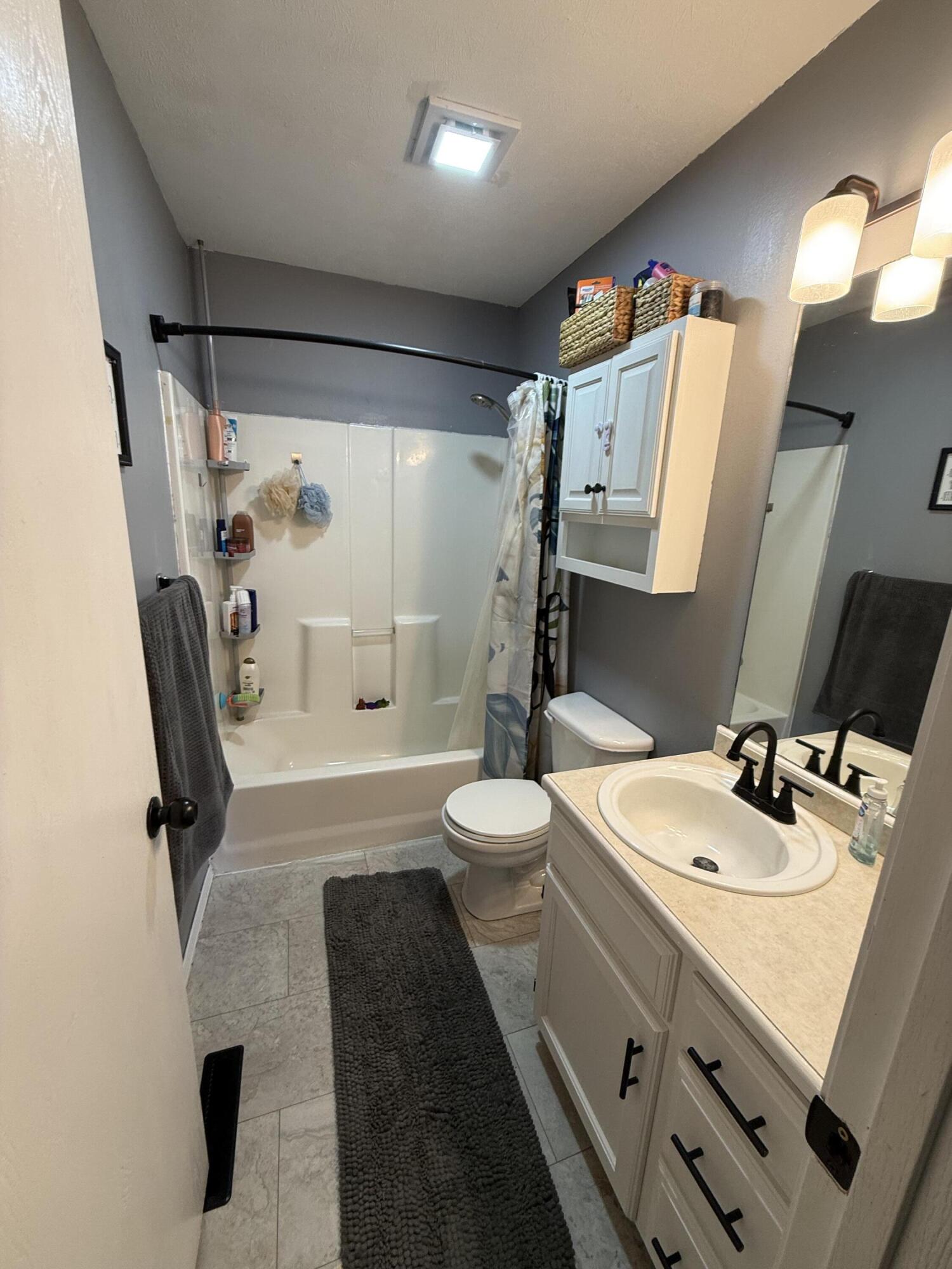 4136 Somerset Drive Property Photo 18