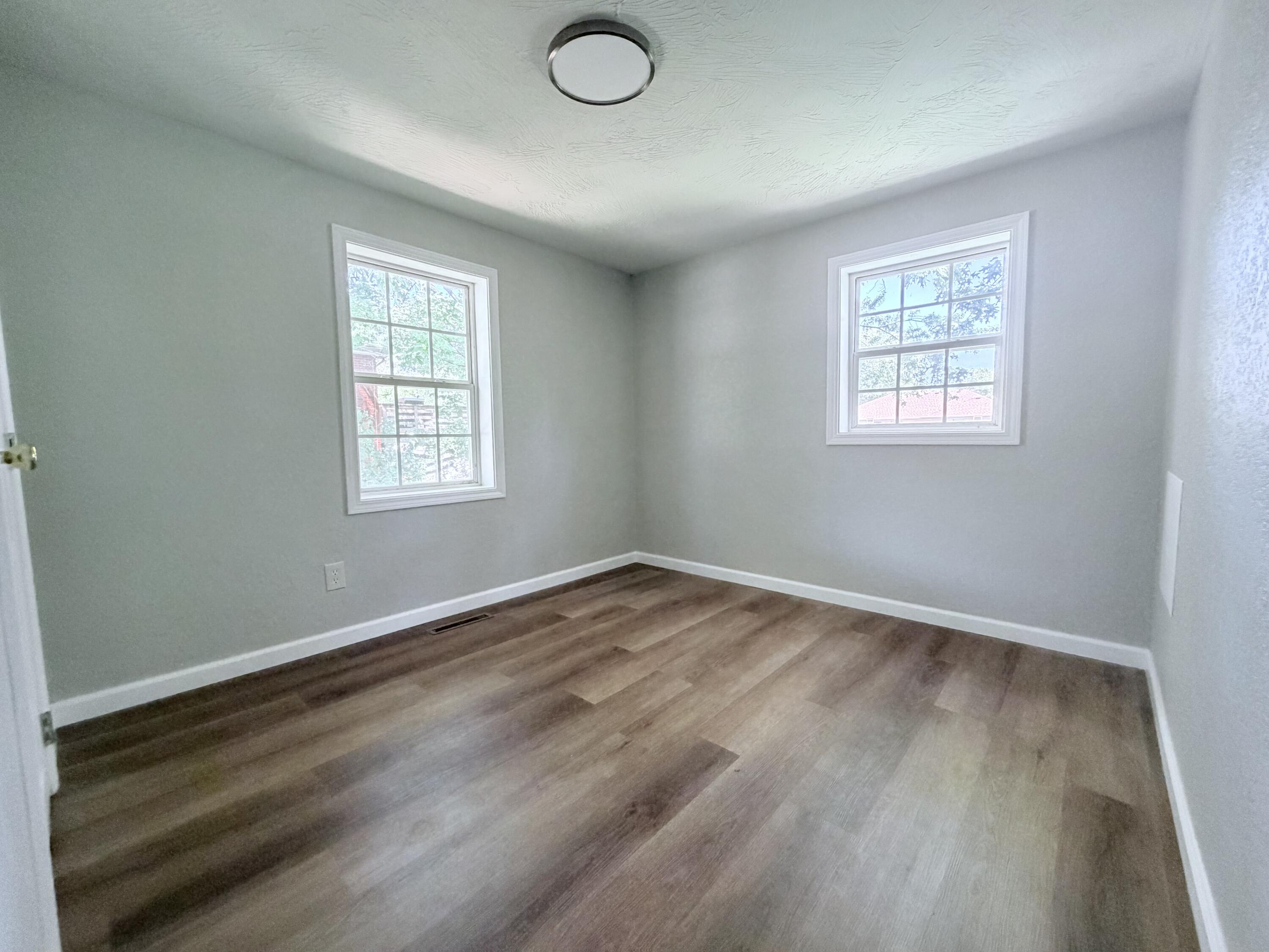 407 West Brown Street Property Photo 19