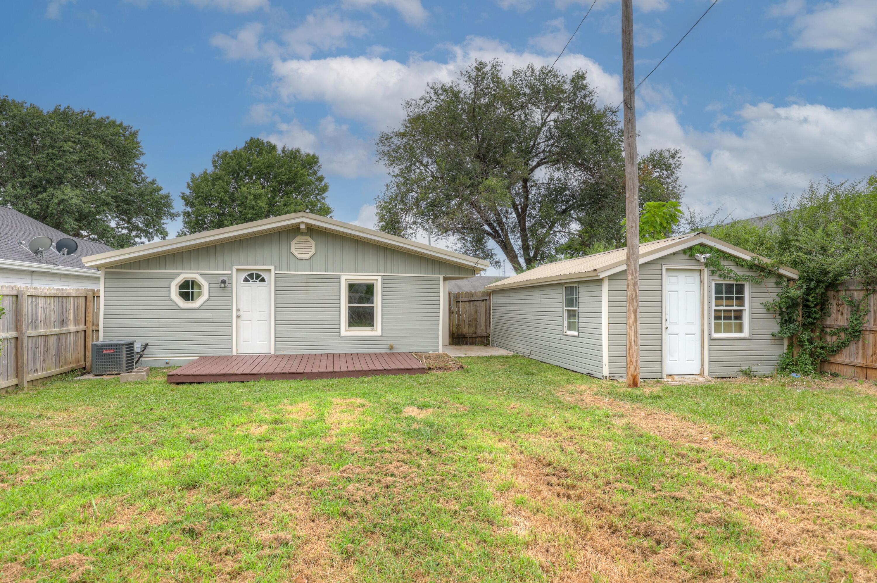 915 Jefferson Avenue Property Photo 25