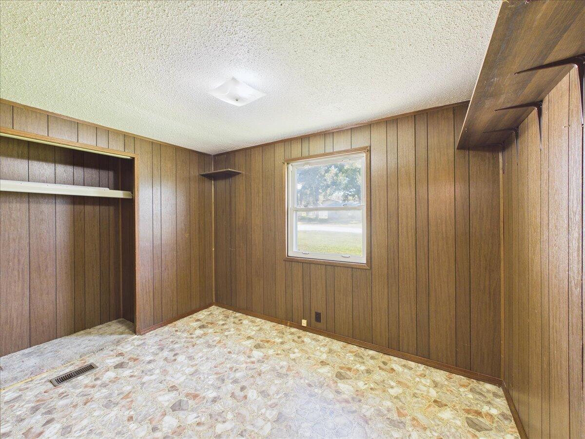 408 East Human Street Property Photo 37