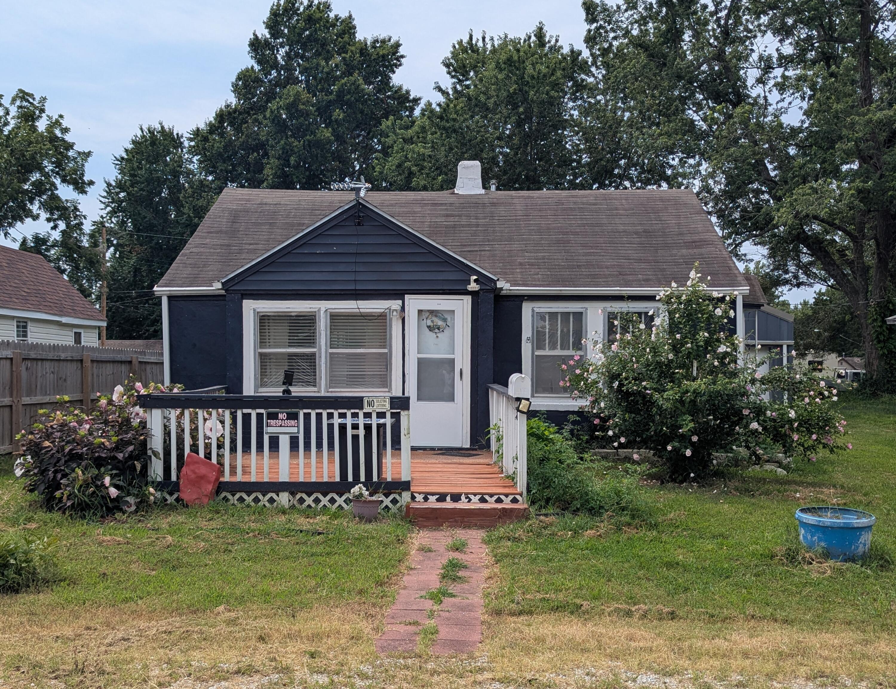 18 West Delta Street Property Photo 1
