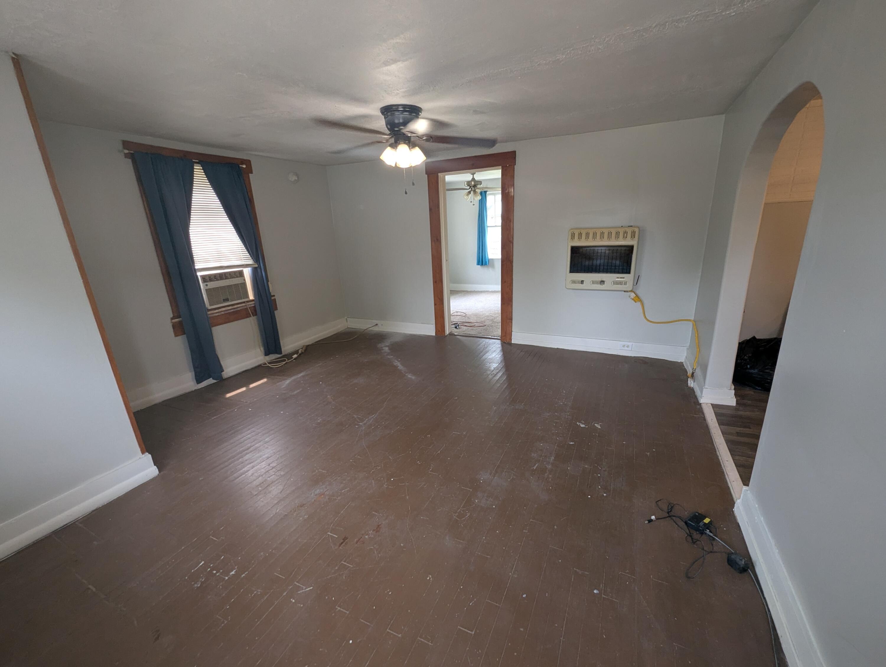 18 West Delta Street Property Photo 8