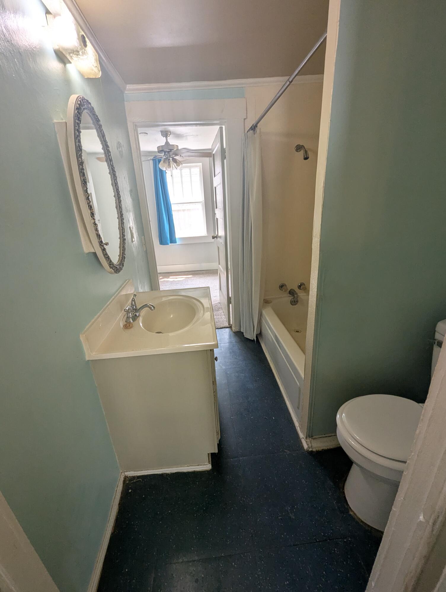18 West Delta Street Property Photo 12