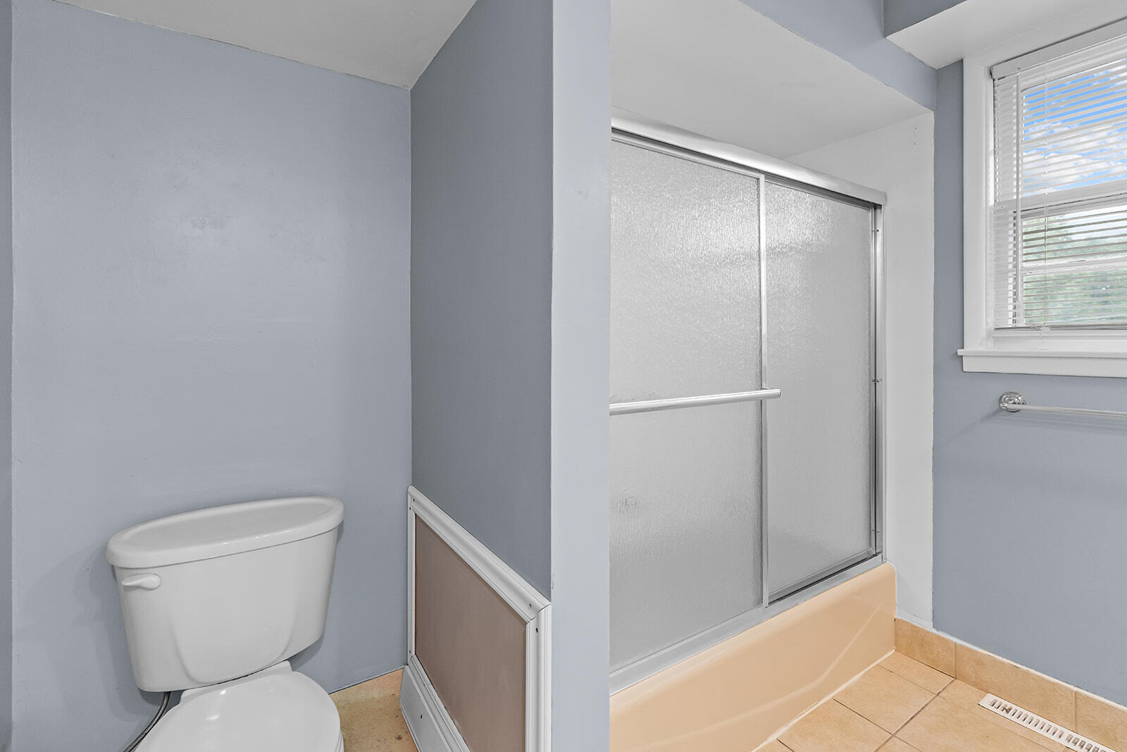 2266 South Meadowview Avenue Property Photo 33