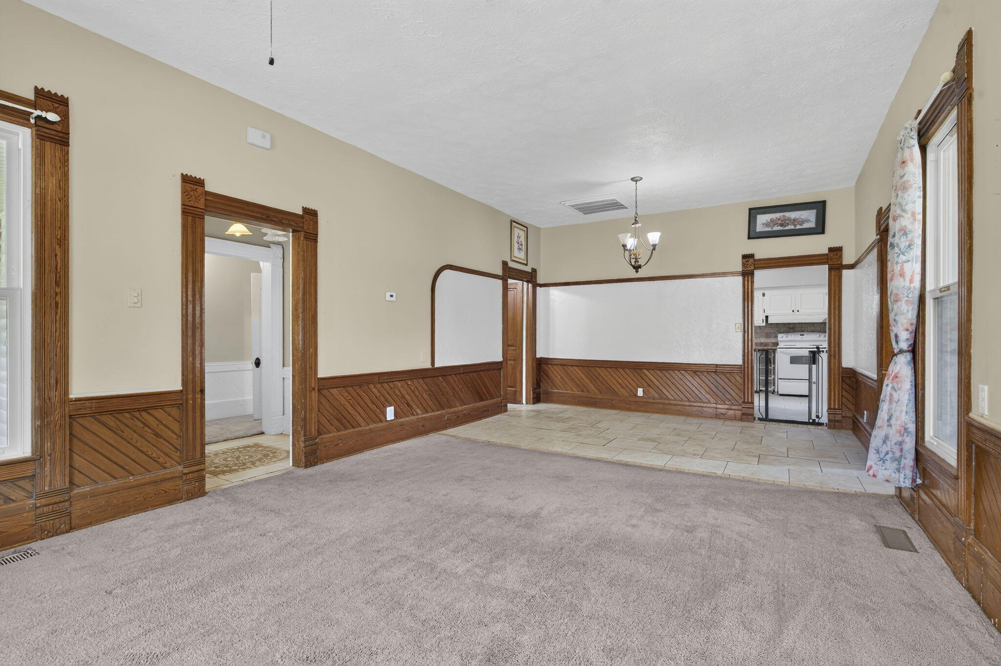117 East Summit Avenue Property Photo 9