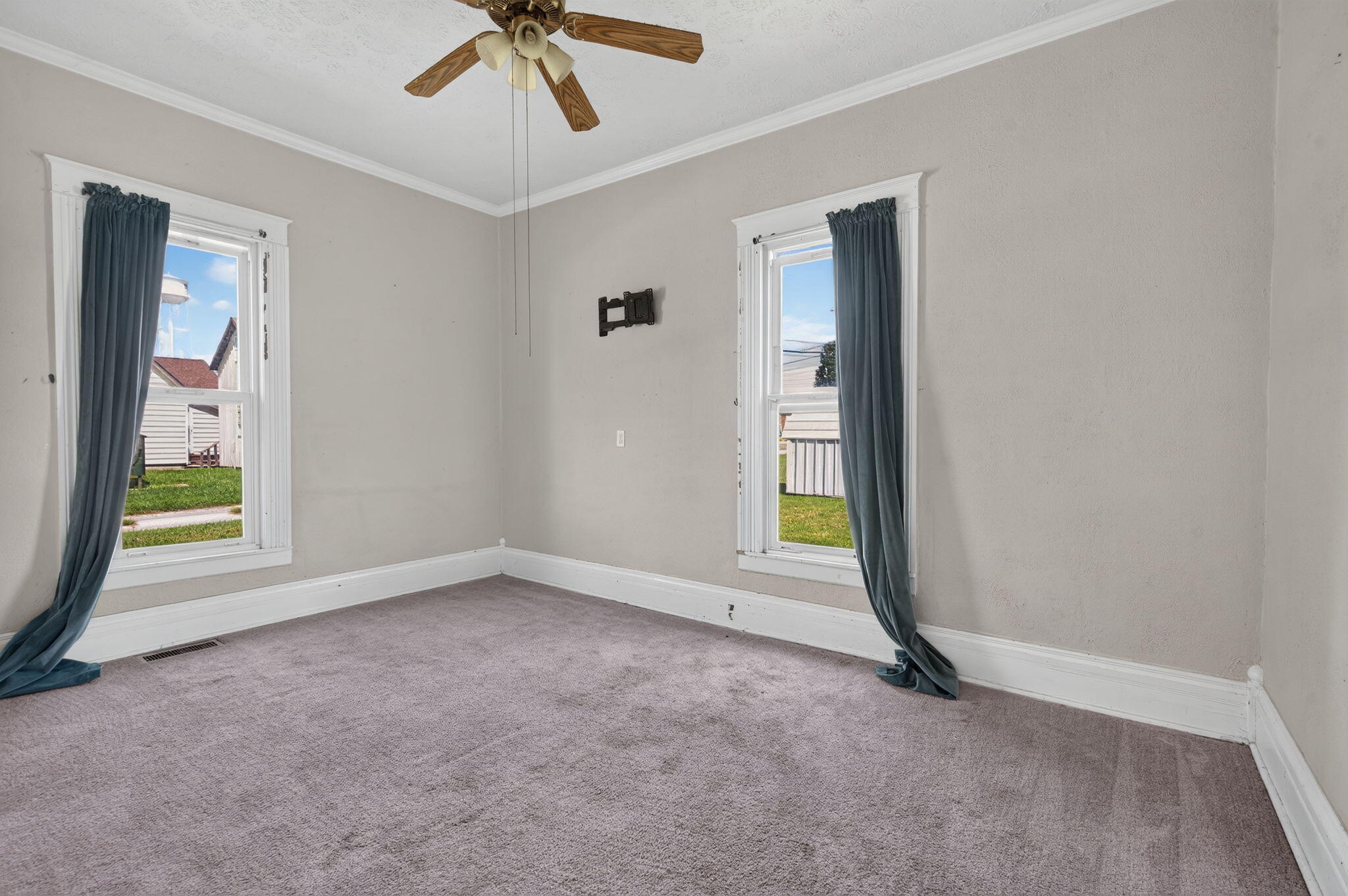 117 East Summit Avenue Property Photo 18