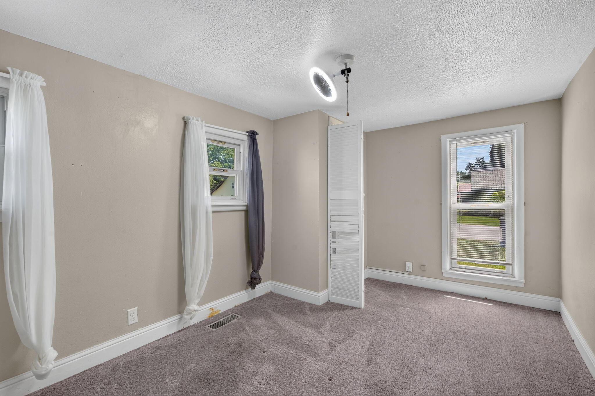 117 East Summit Avenue Property Photo 19