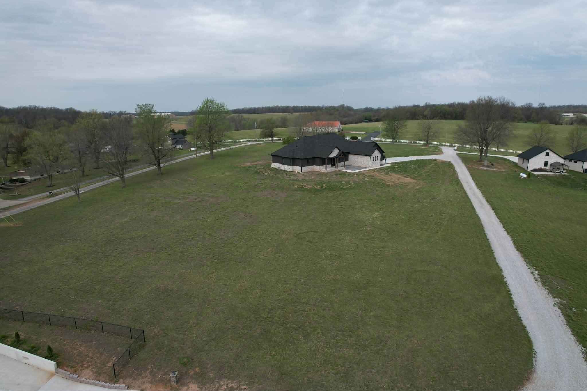 138 Brady Lane Property Photo 3