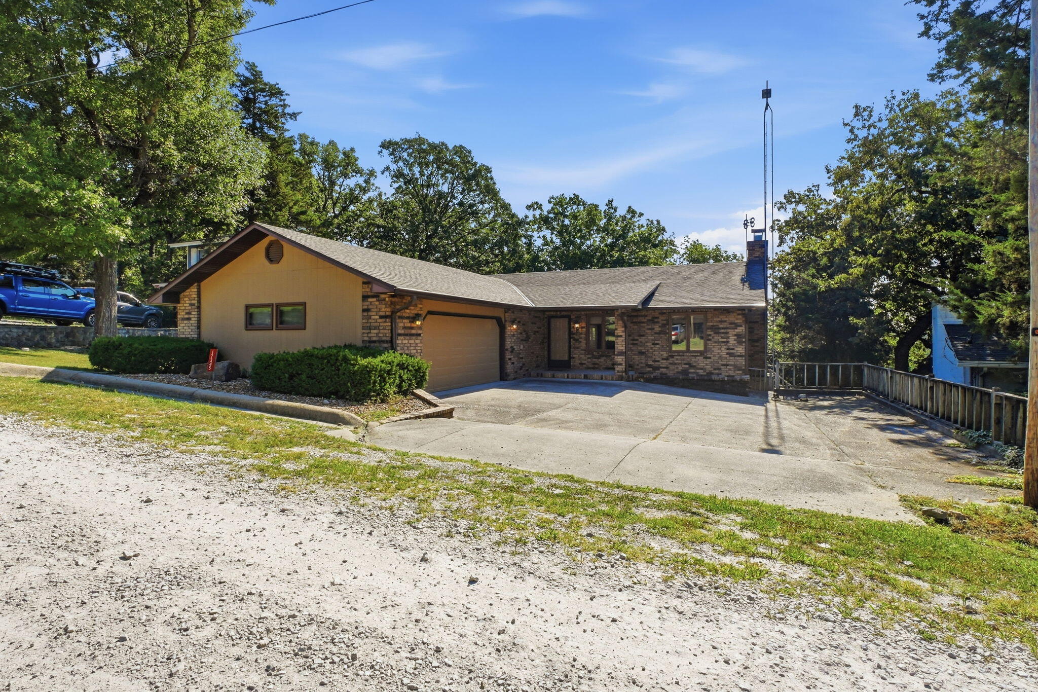 17345 Birch Road Property Photo 4