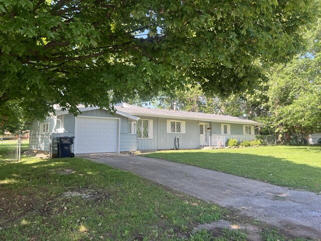 607 East Summit Street Property Photo 1