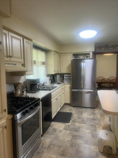 607 East Summit Street Property Photo 7
