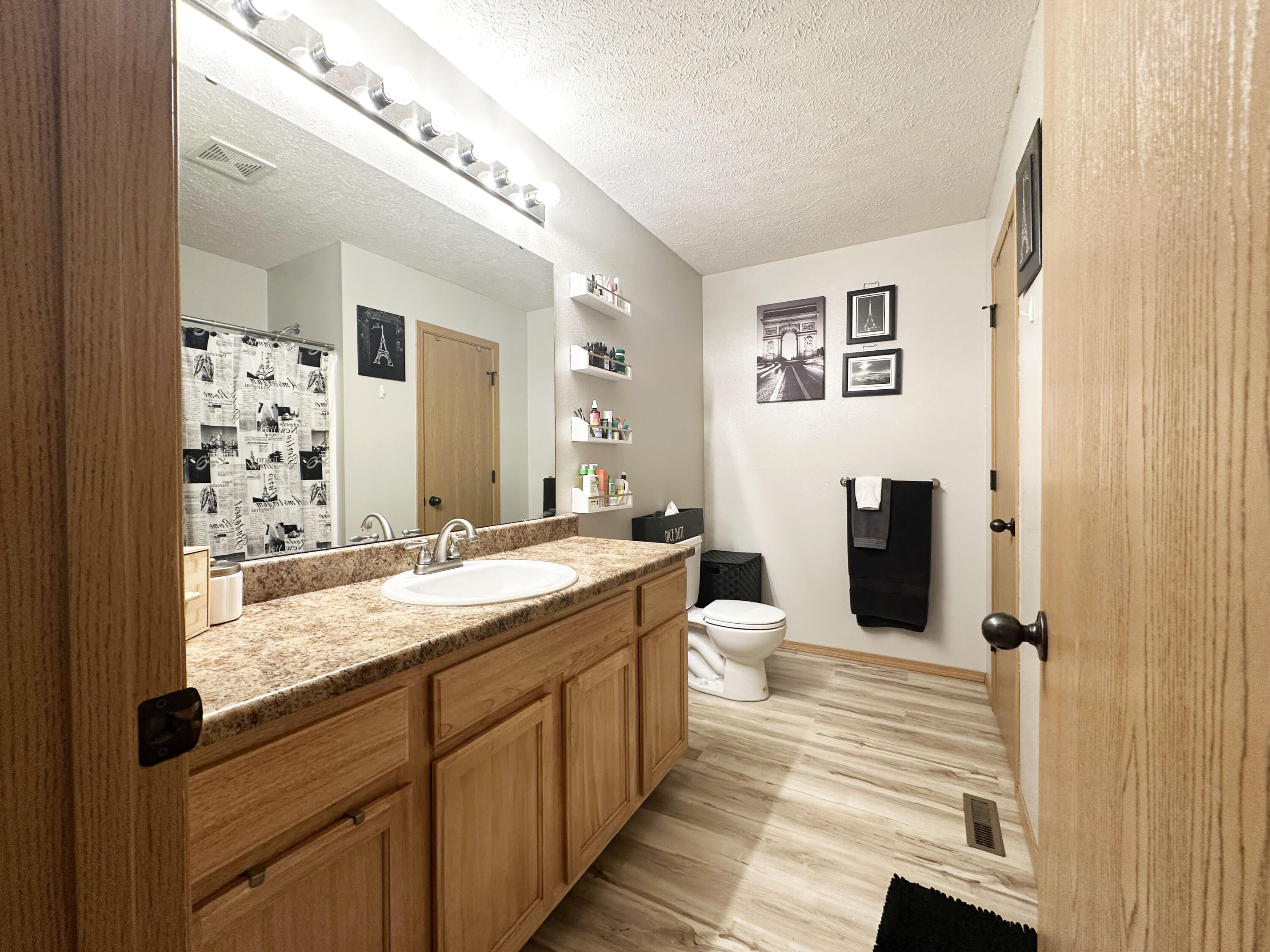 255 Maplewood Drive Property Photo 12