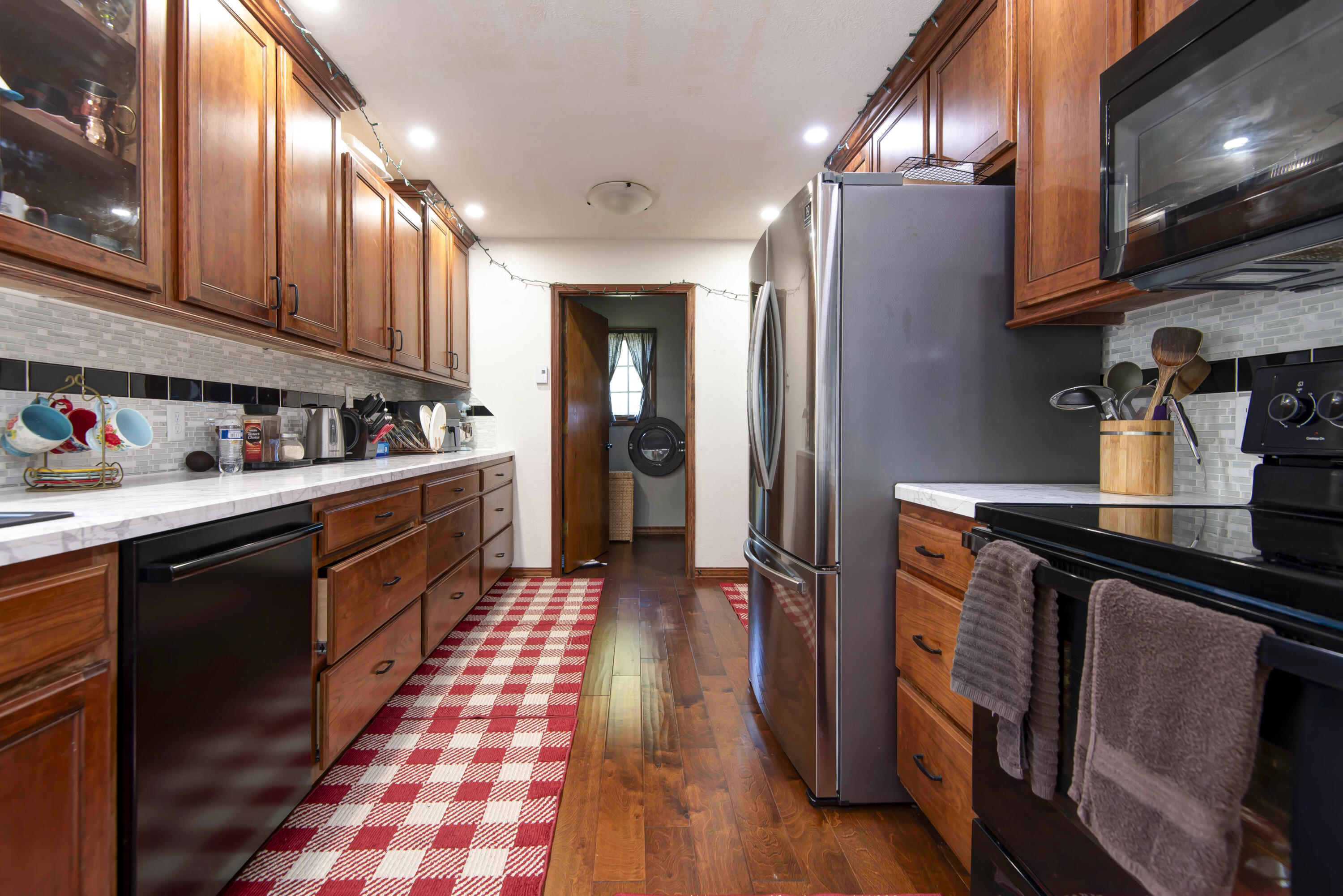 93 Meadow Hill Lane Property Photo 8