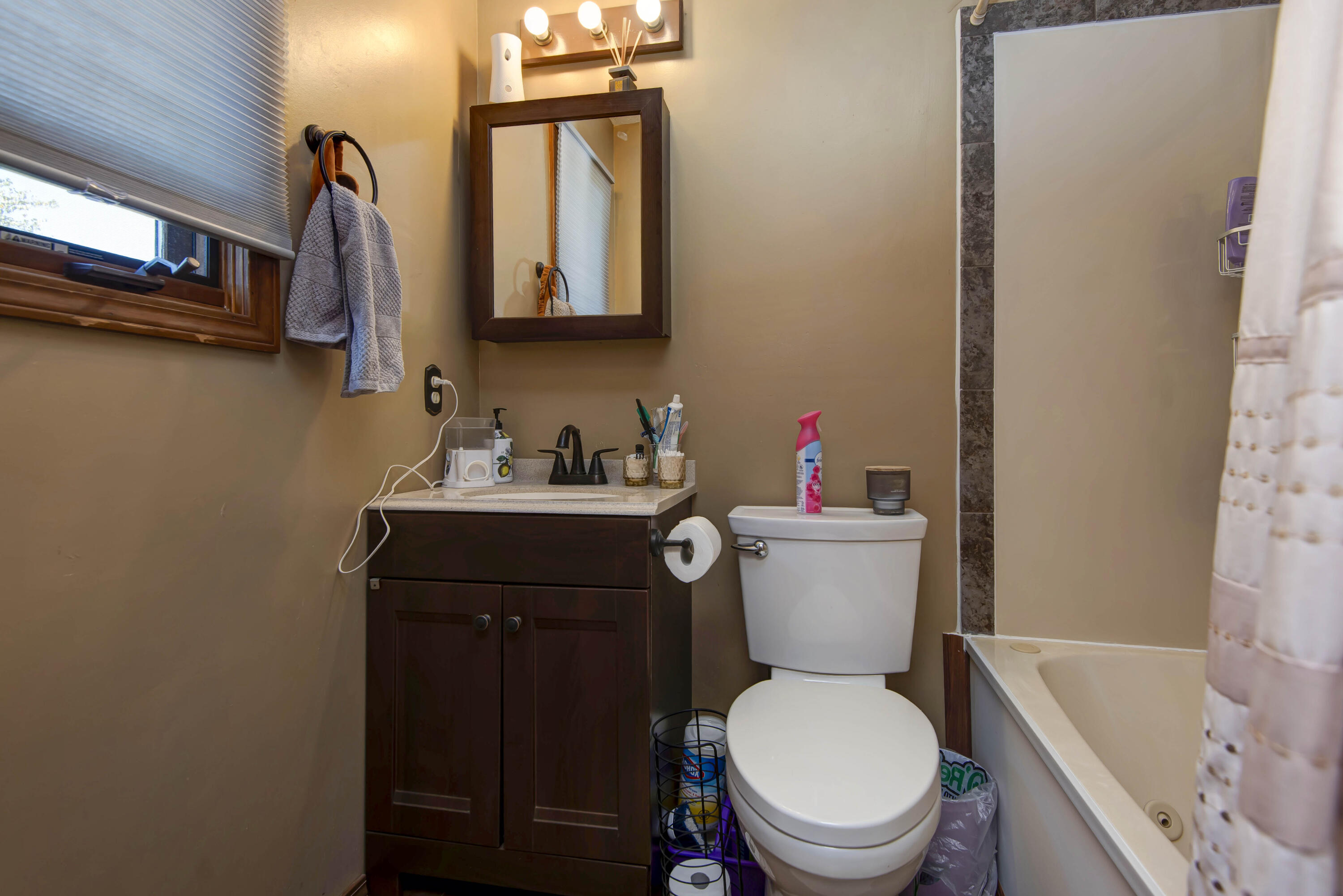 93 Meadow Hill Lane Property Photo 12