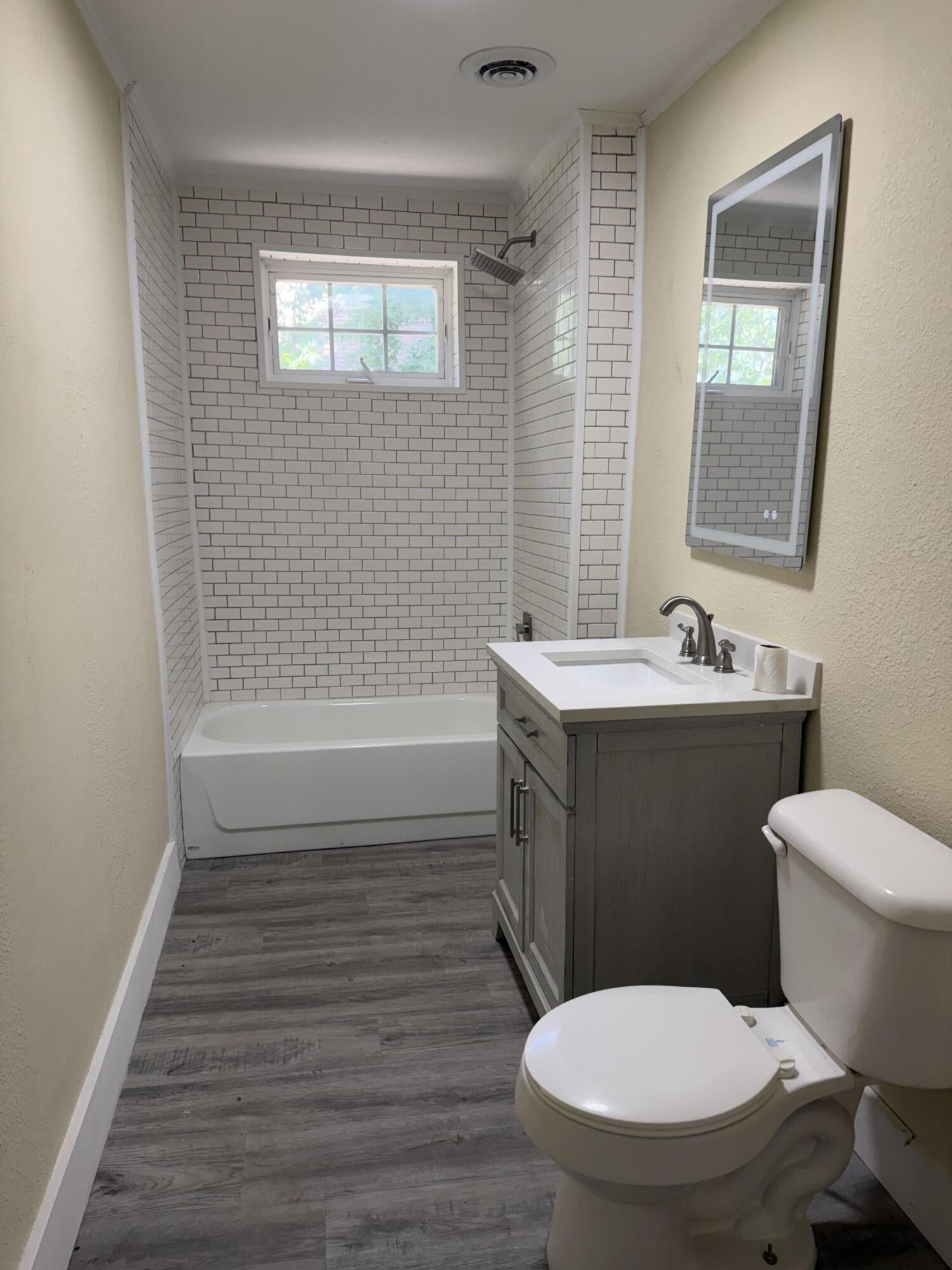 907 West Chestnut Street Property Photo 10