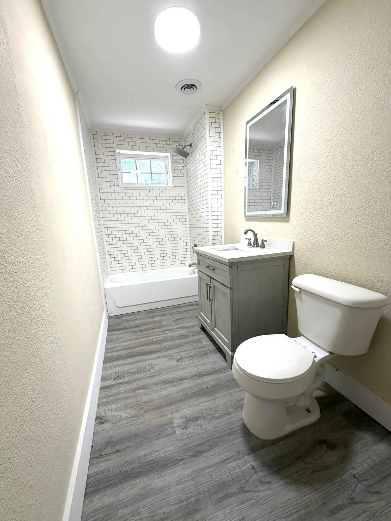 907 West Chestnut Street Property Photo 11