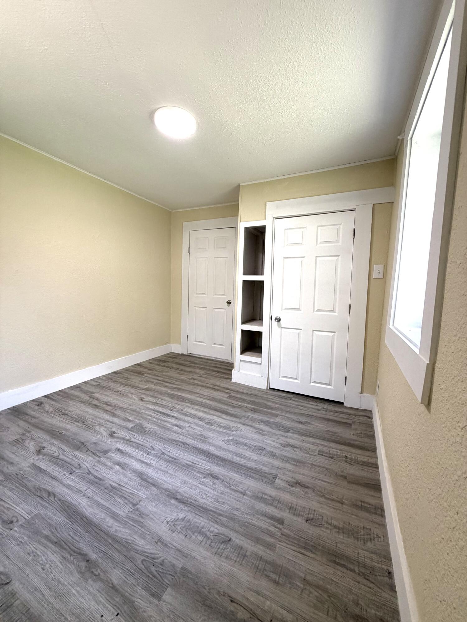 907 West Chestnut Street Property Photo 16