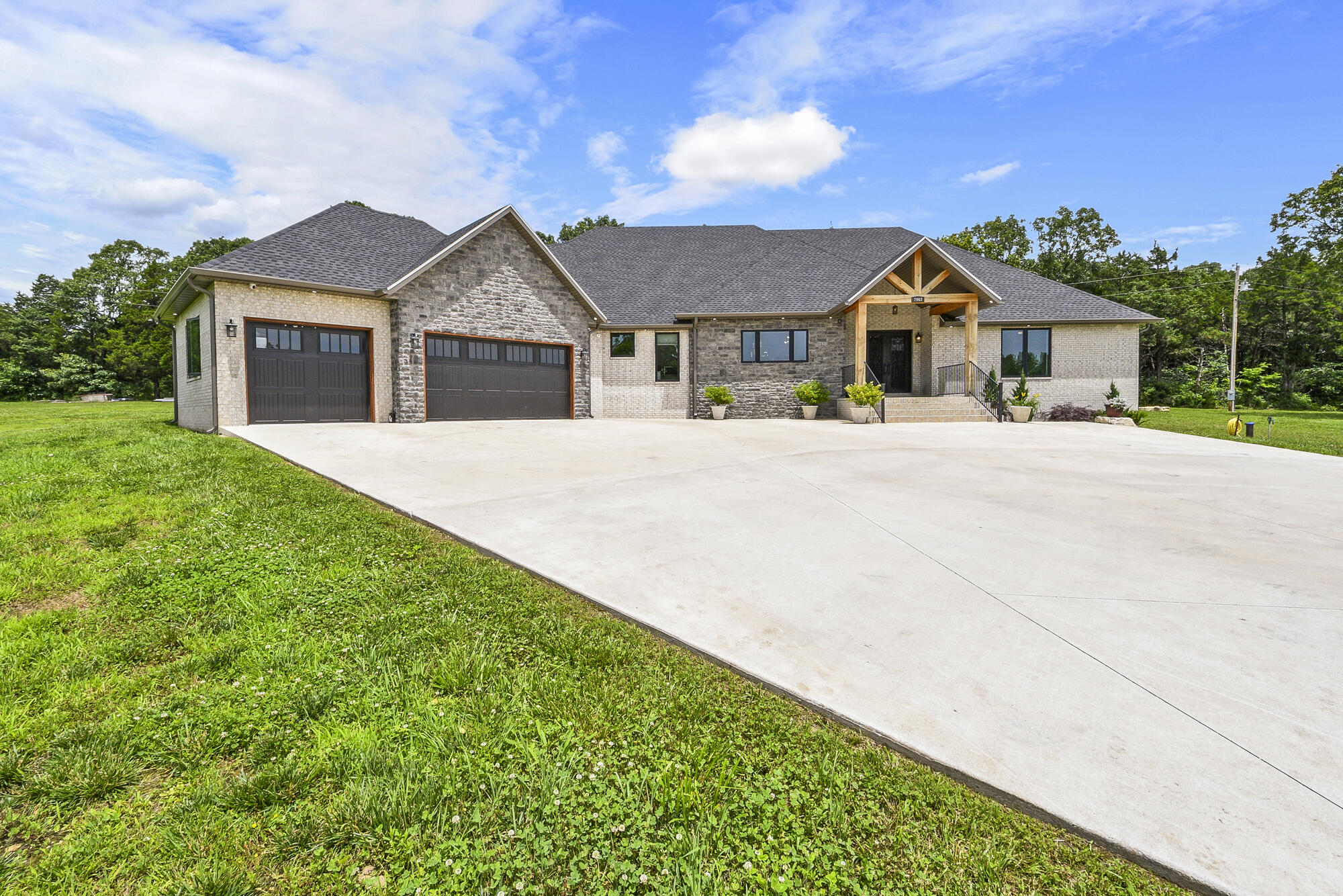7962 North Cedar Springs Lane Property Photo 4