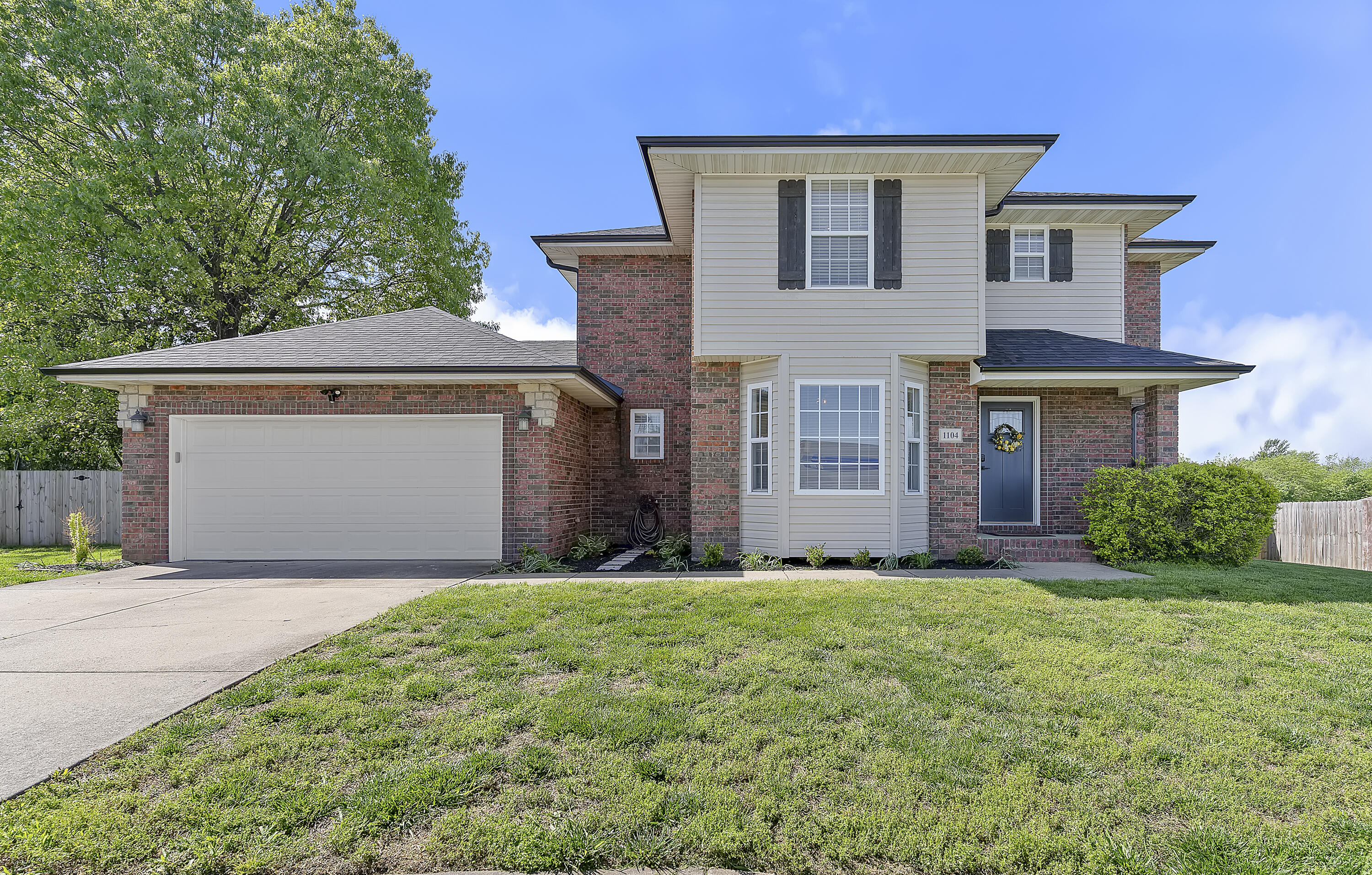 1104 West Tyson Court Property Photo 1