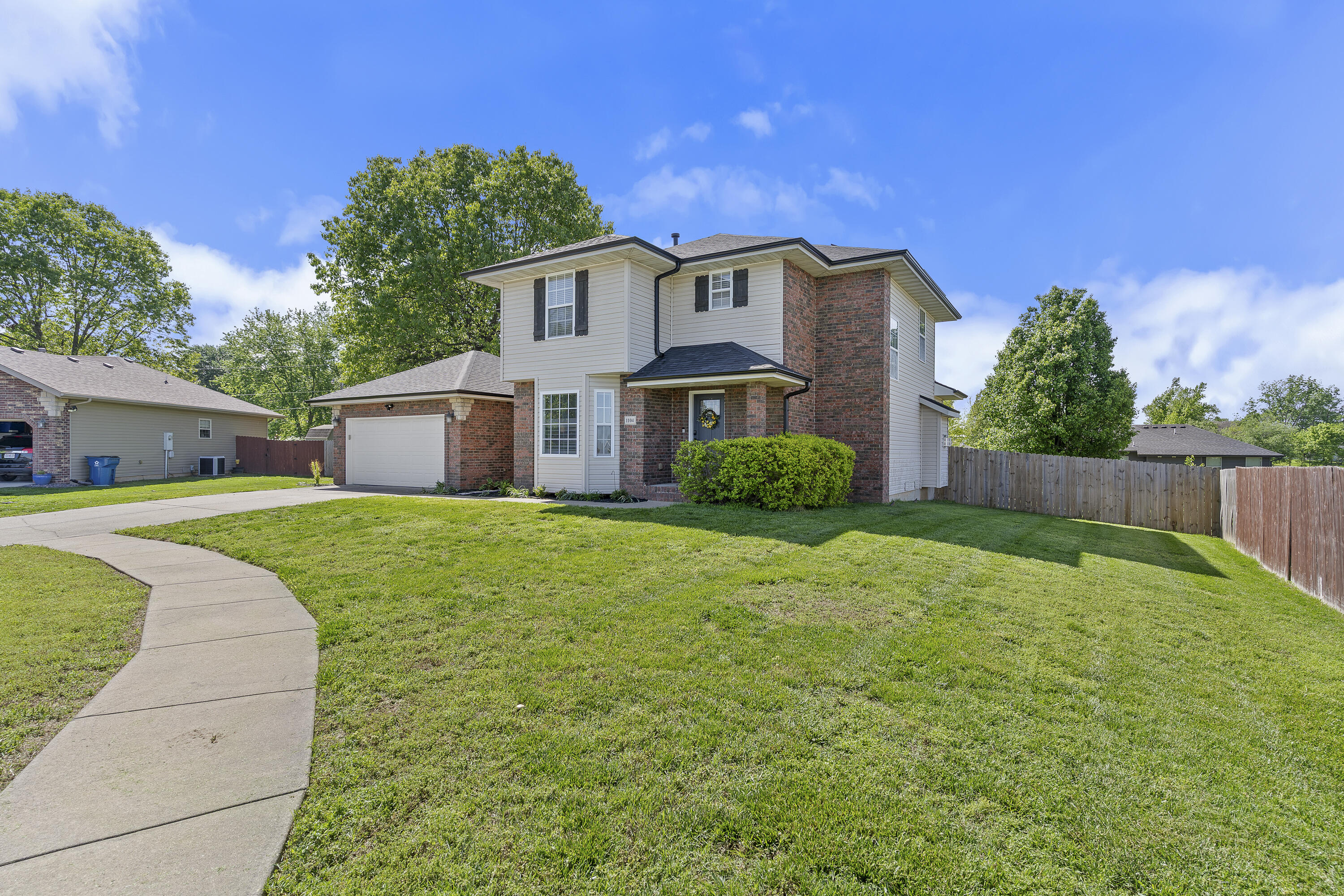 1104 West Tyson Court Property Photo 2