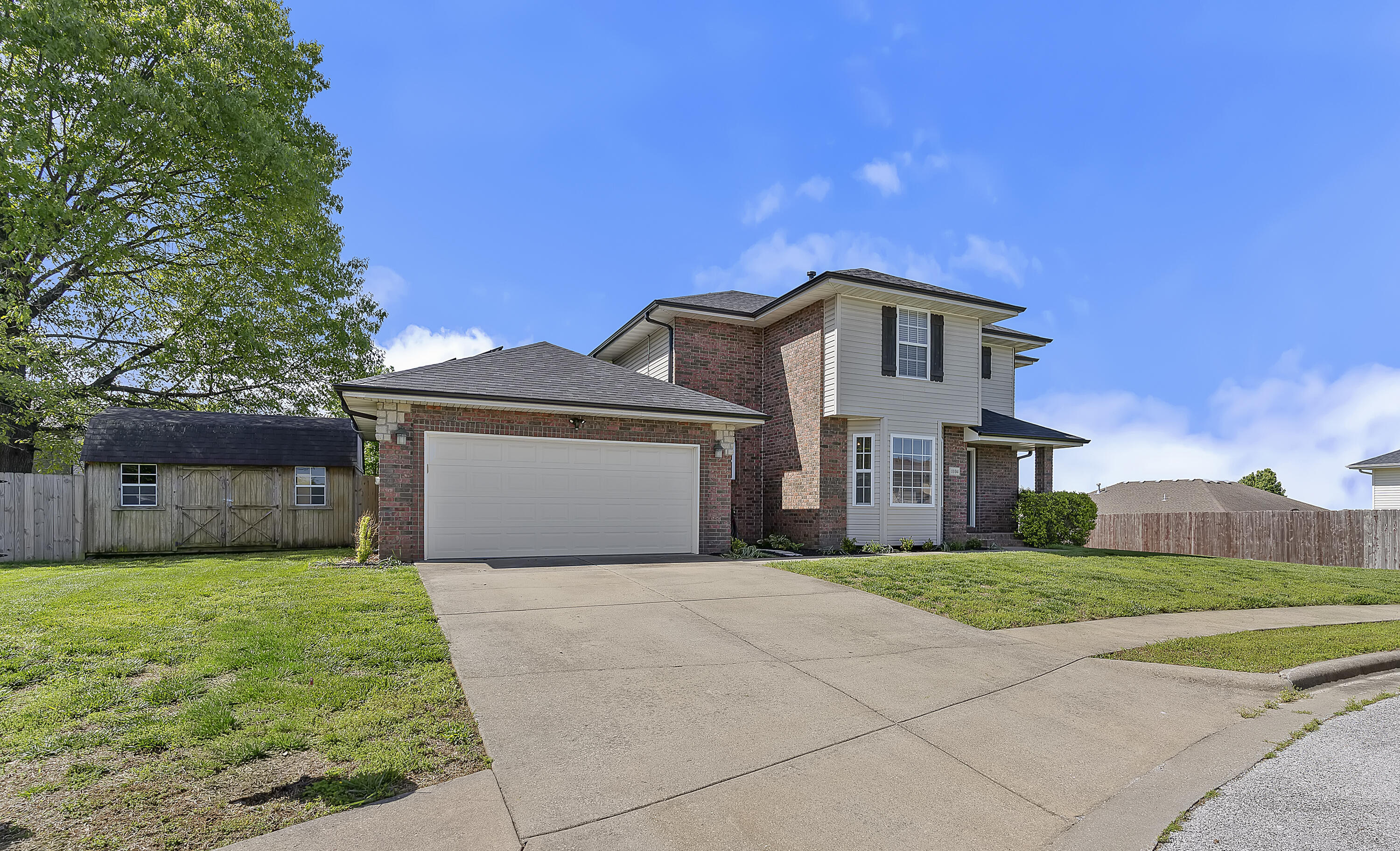 1104 West Tyson Court Property Photo 3