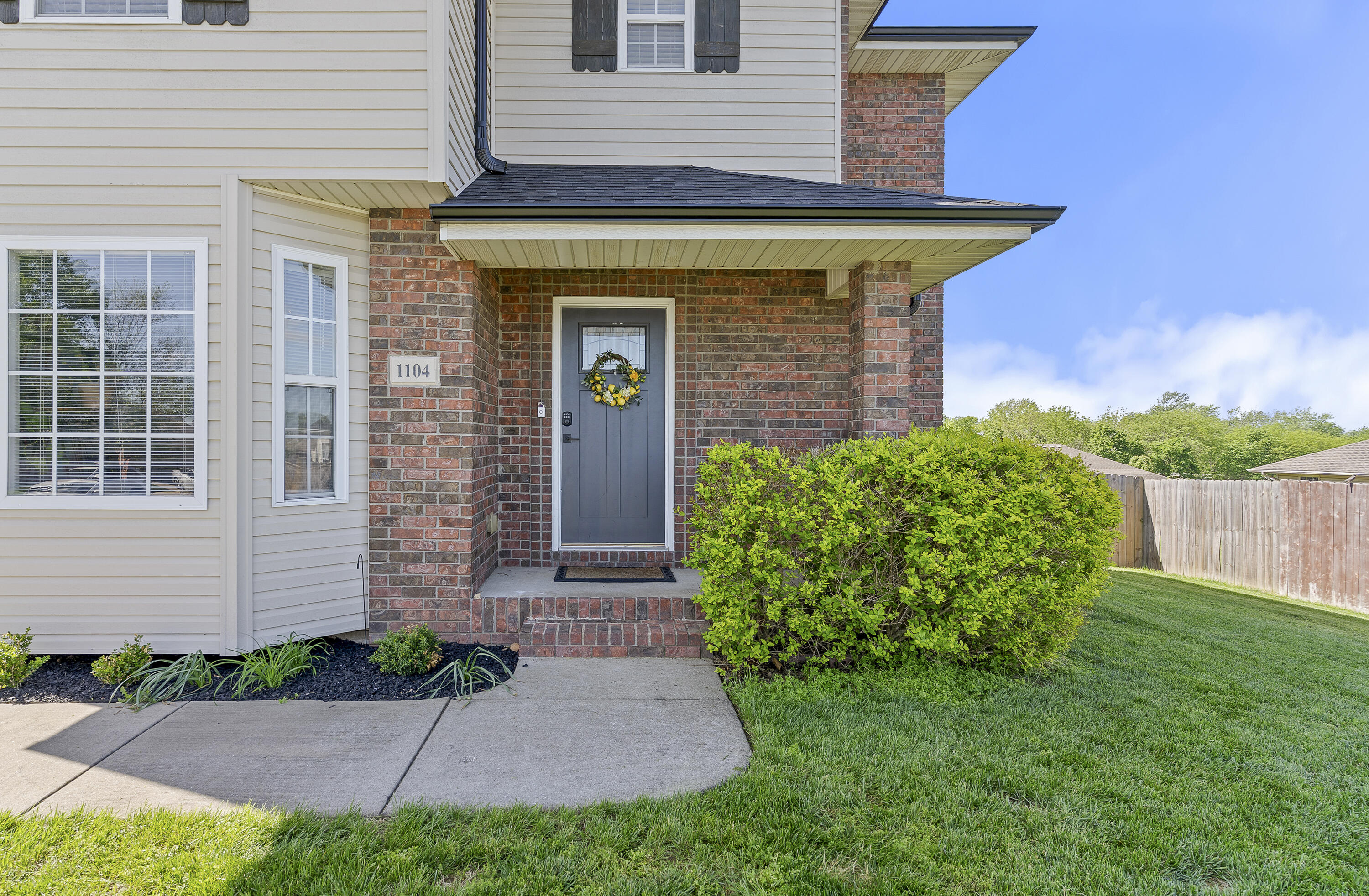 1104 West Tyson Court Property Photo 4