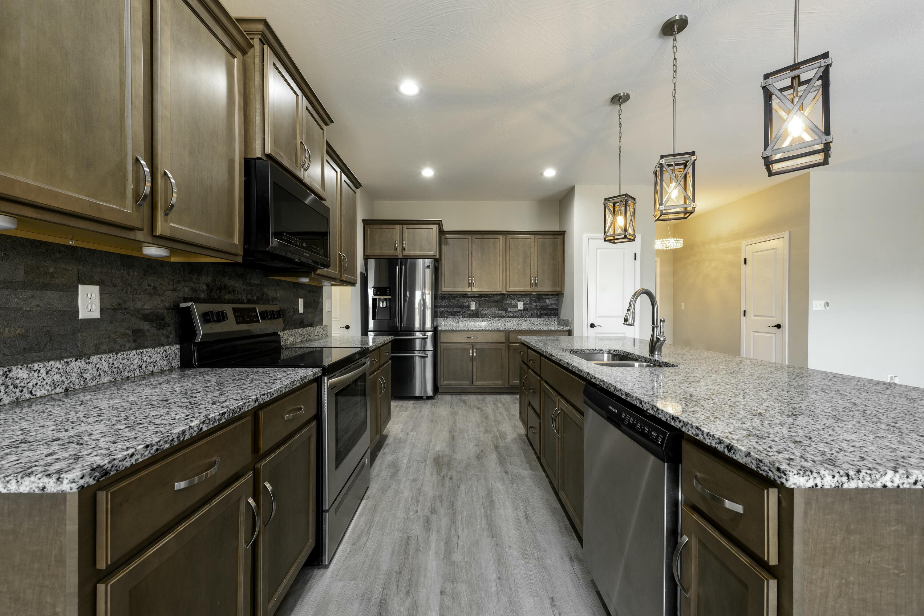 391 Highpoints Ridge Property Photo 10