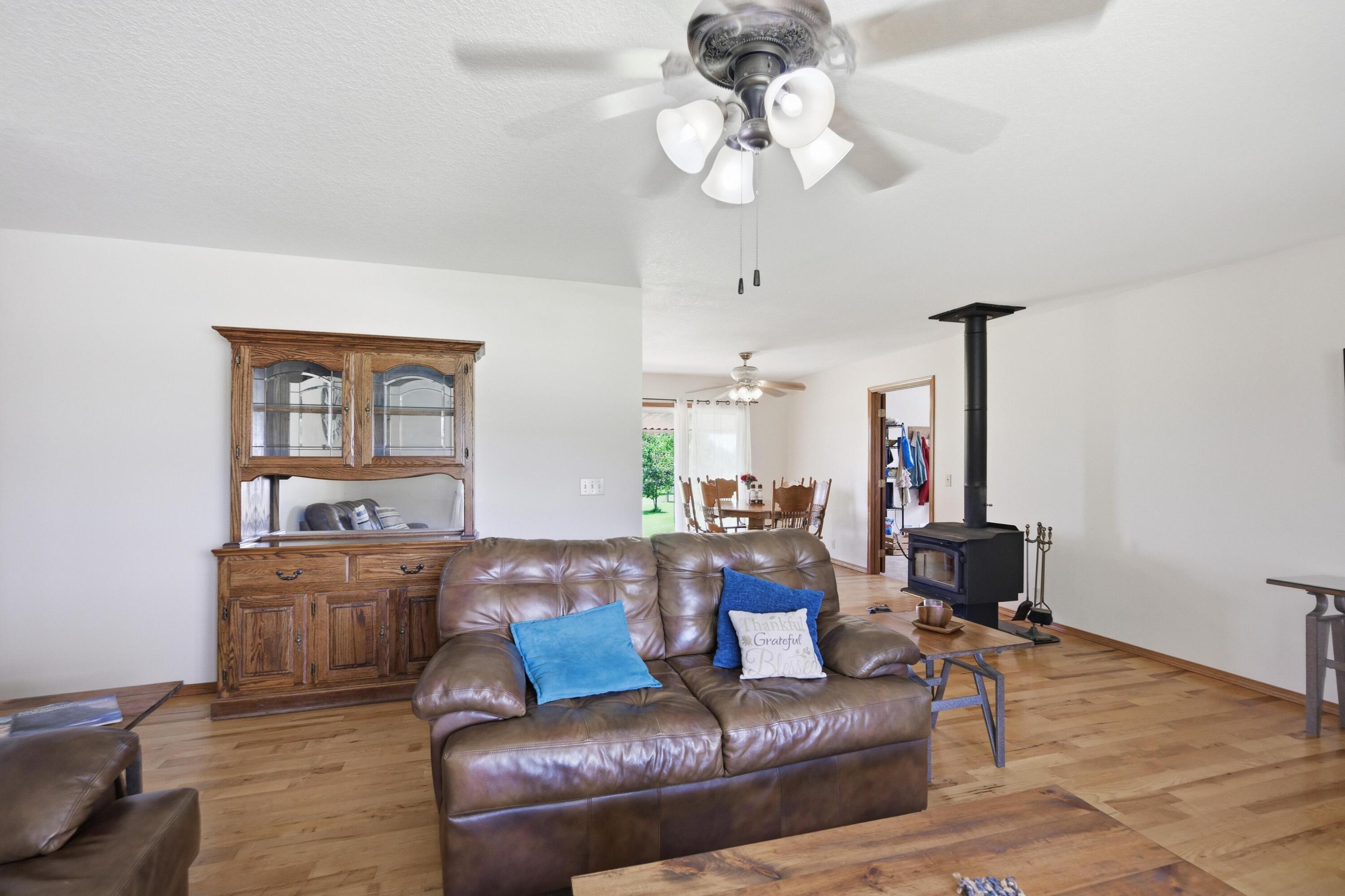 4601 Starling Road Property Photo 7