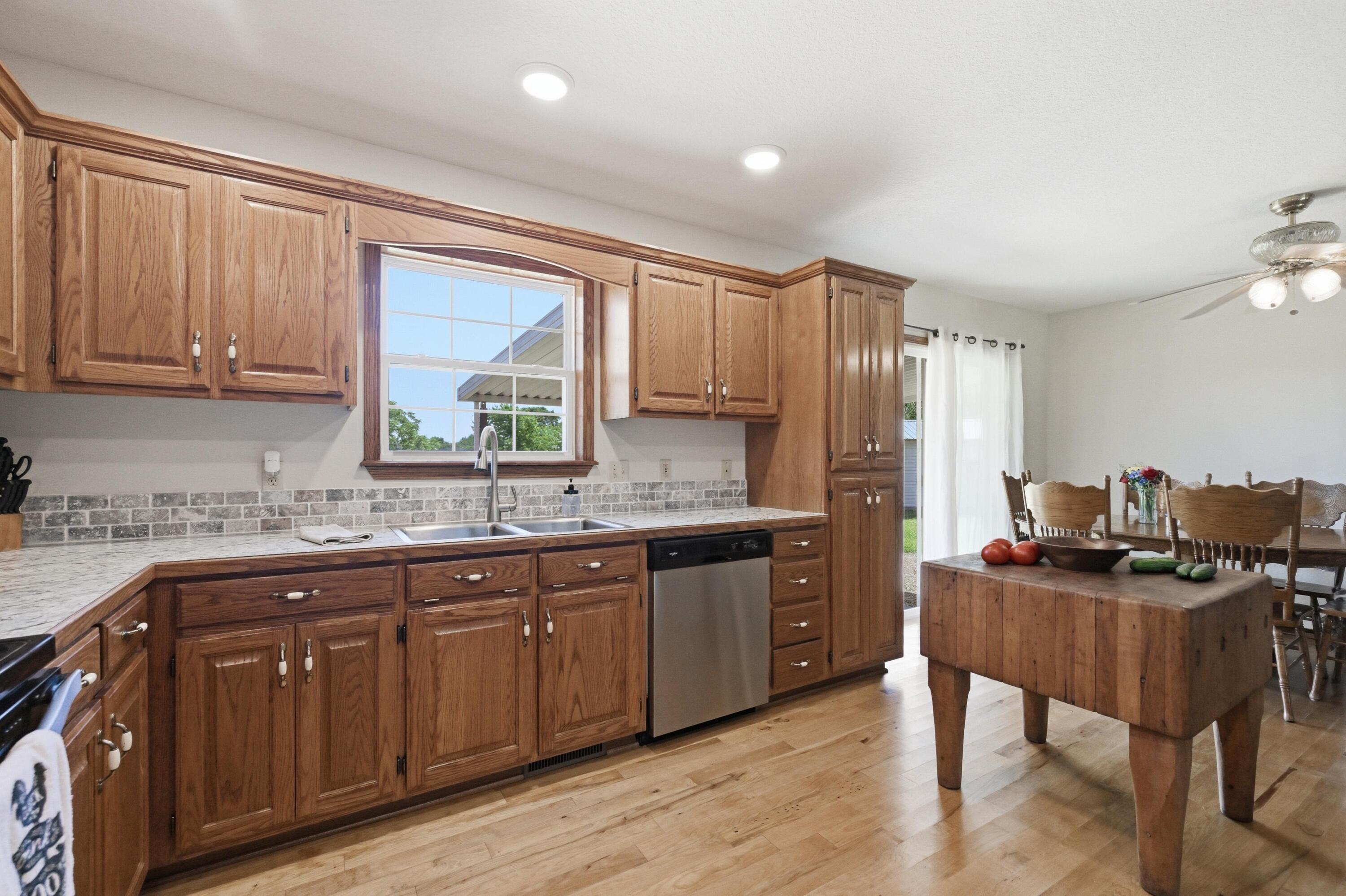 4601 Starling Road Property Photo 15