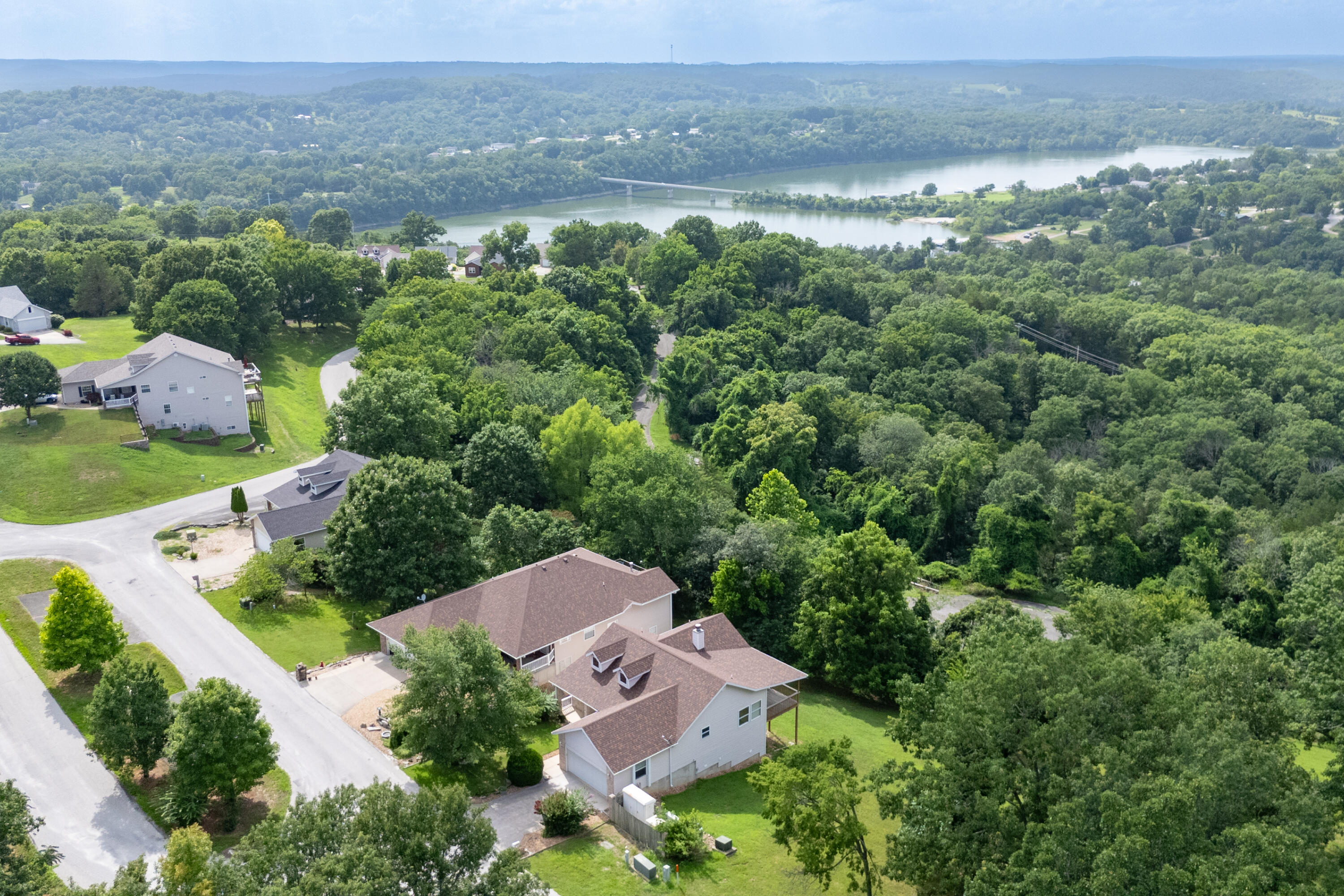 1663 Mule Barn Drive Property Photo 3