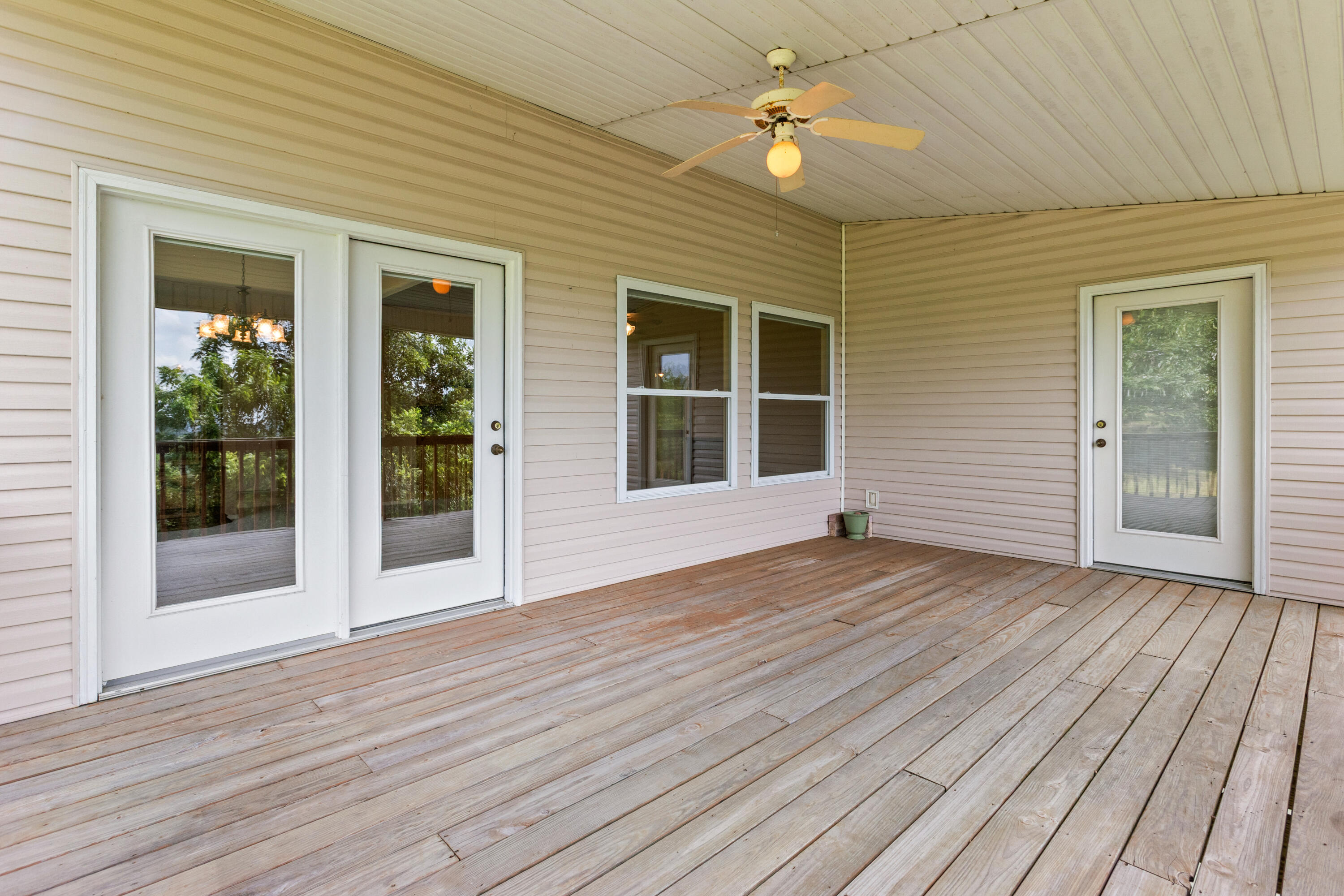 1663 Mule Barn Drive Property Photo 25
