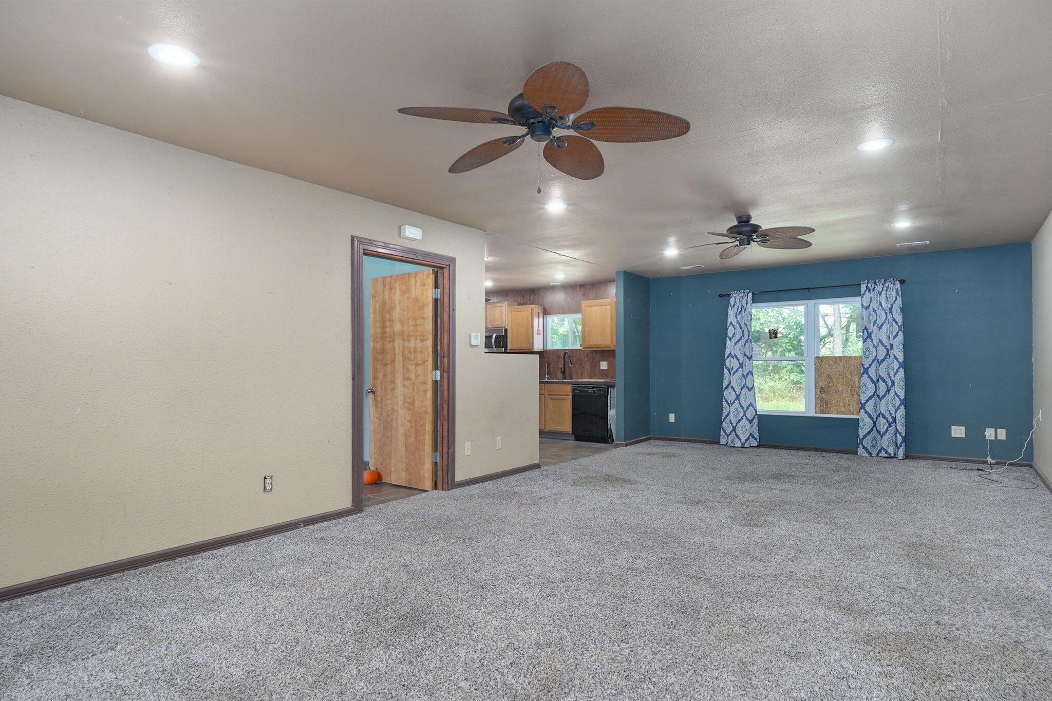 5940 Lawrence 1135 Property Photo 3
