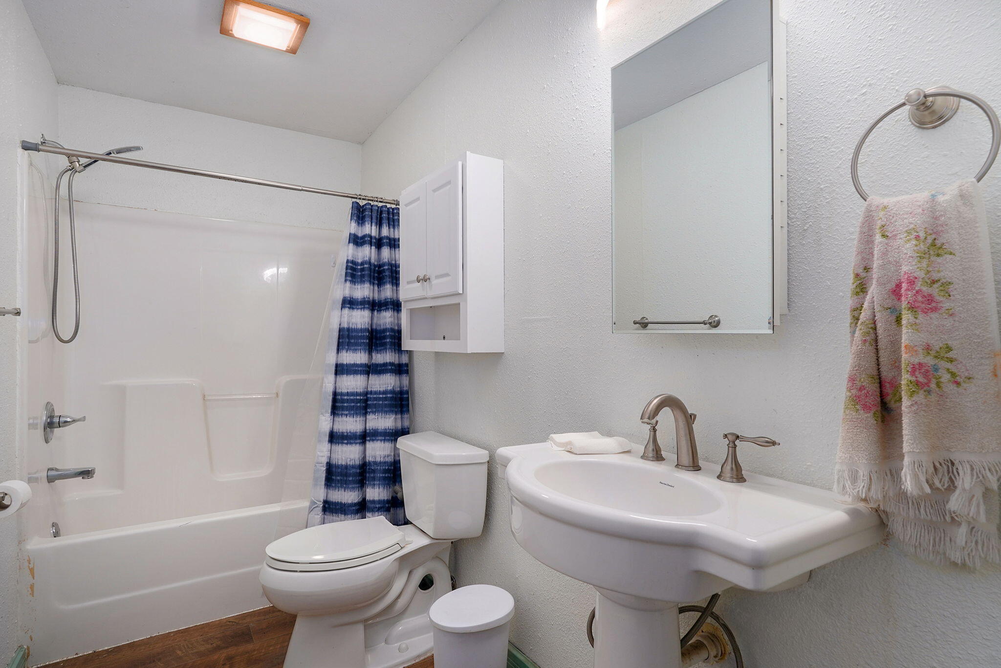 5940 Lawrence 1135 Property Photo 14