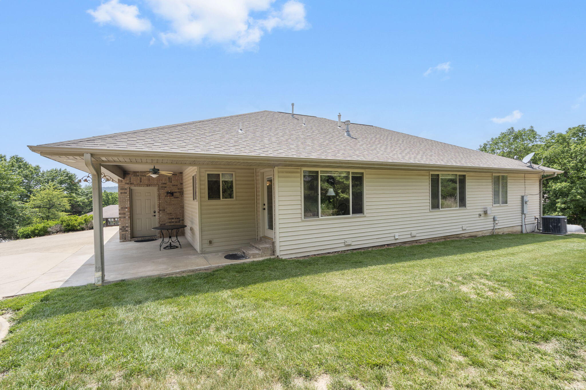 40 Overton Court Property Photo 2