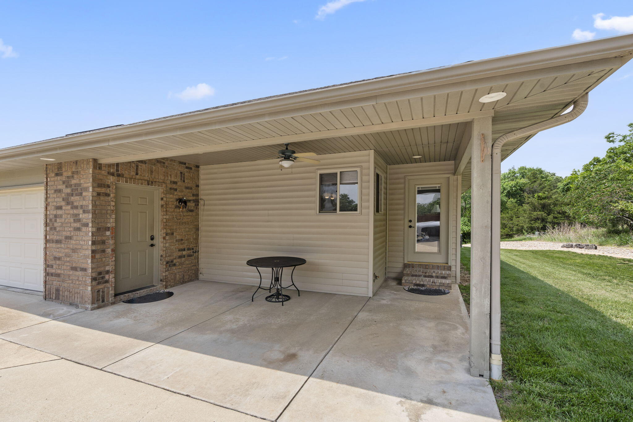 40 Overton Court Property Photo 3