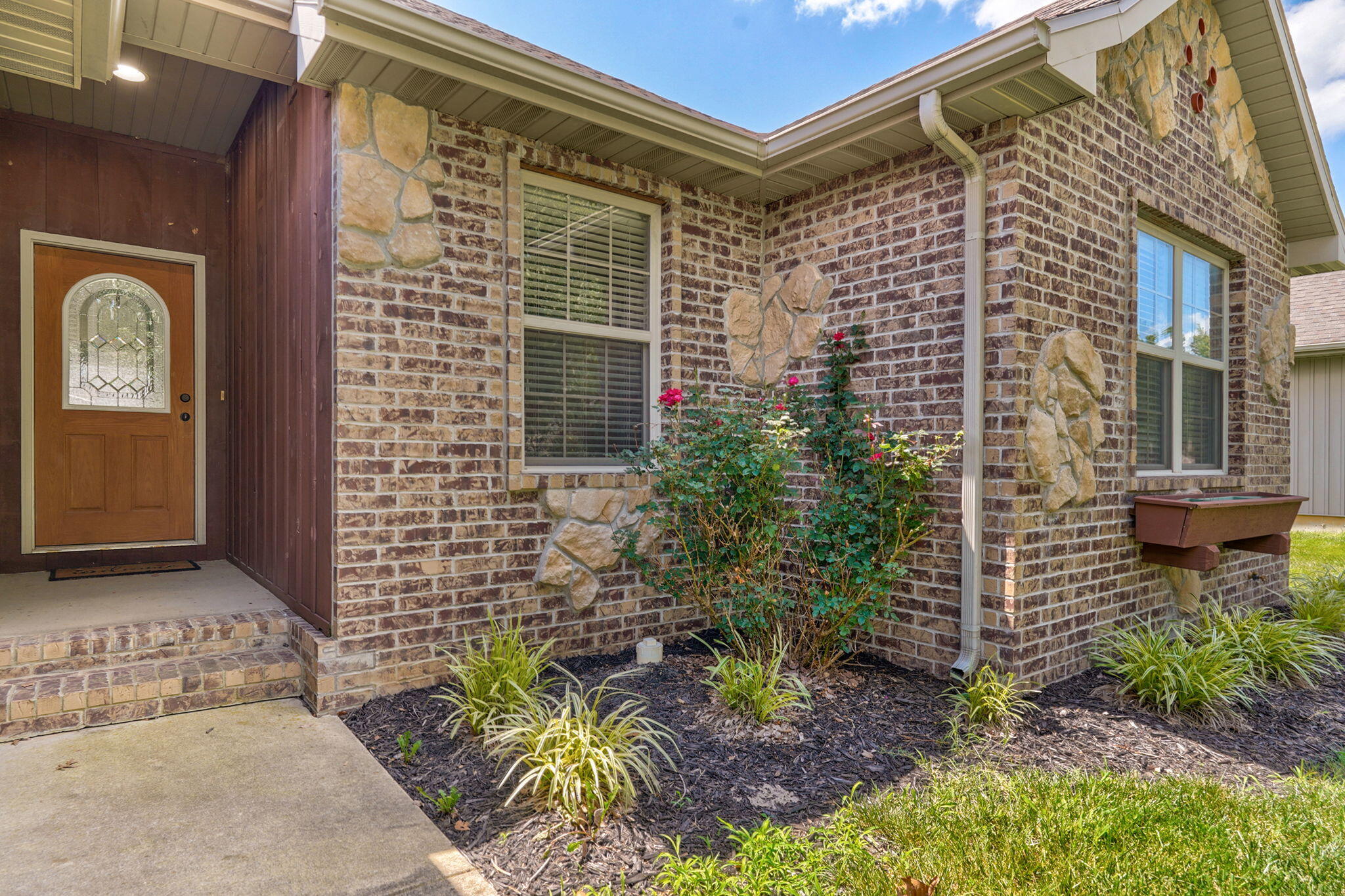 5701 North Seacrest Drive Property Photo 2