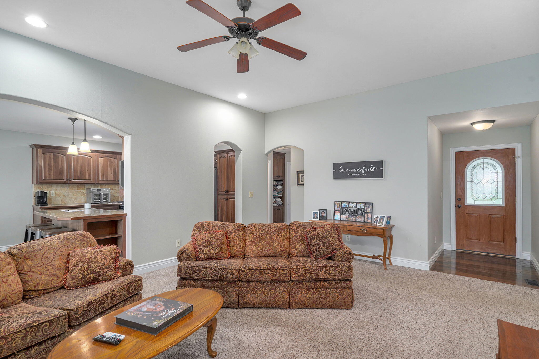 5701 North Seacrest Drive Property Photo 4