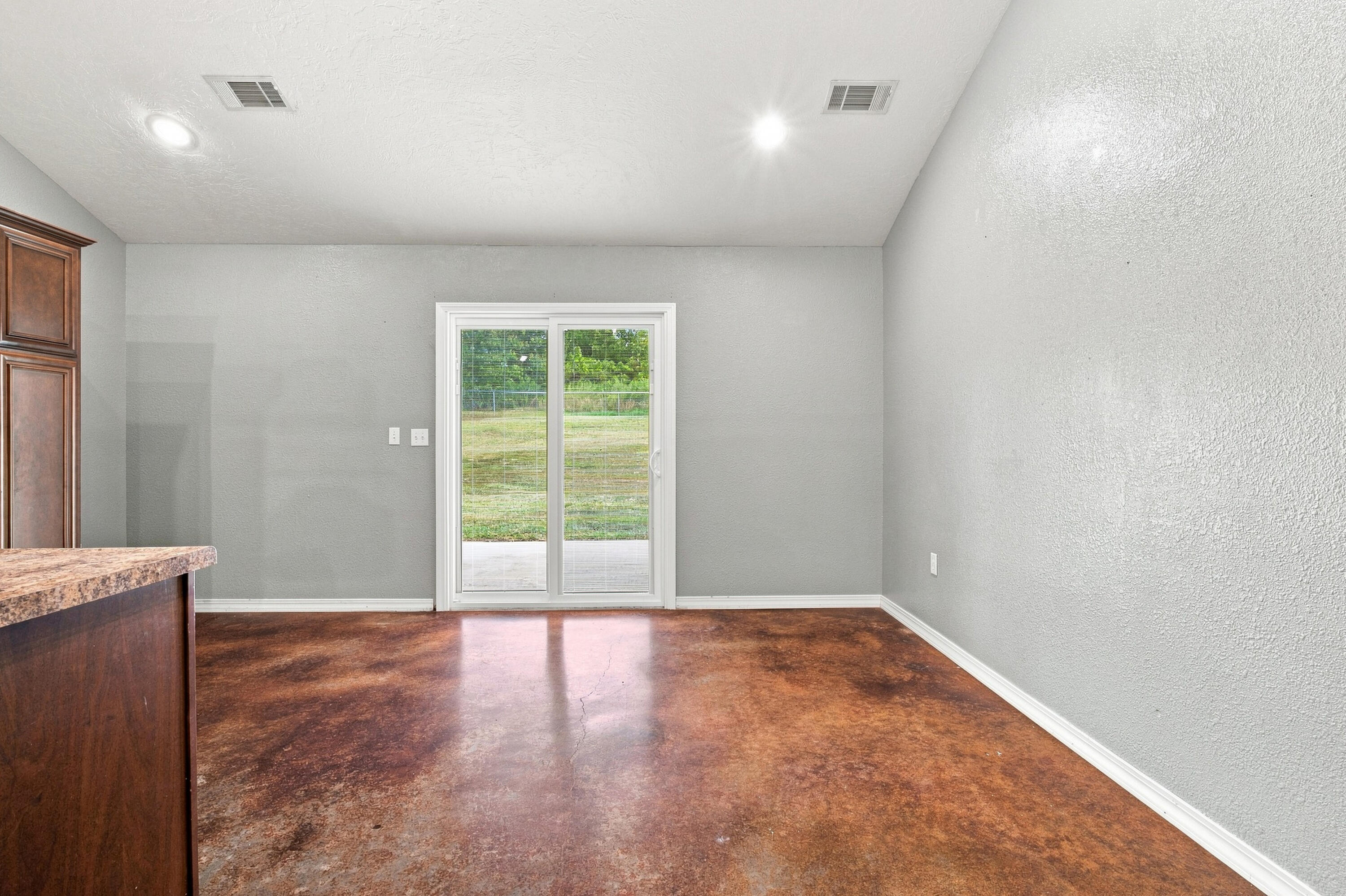 7589 Private Road 2453 Property Photo 15