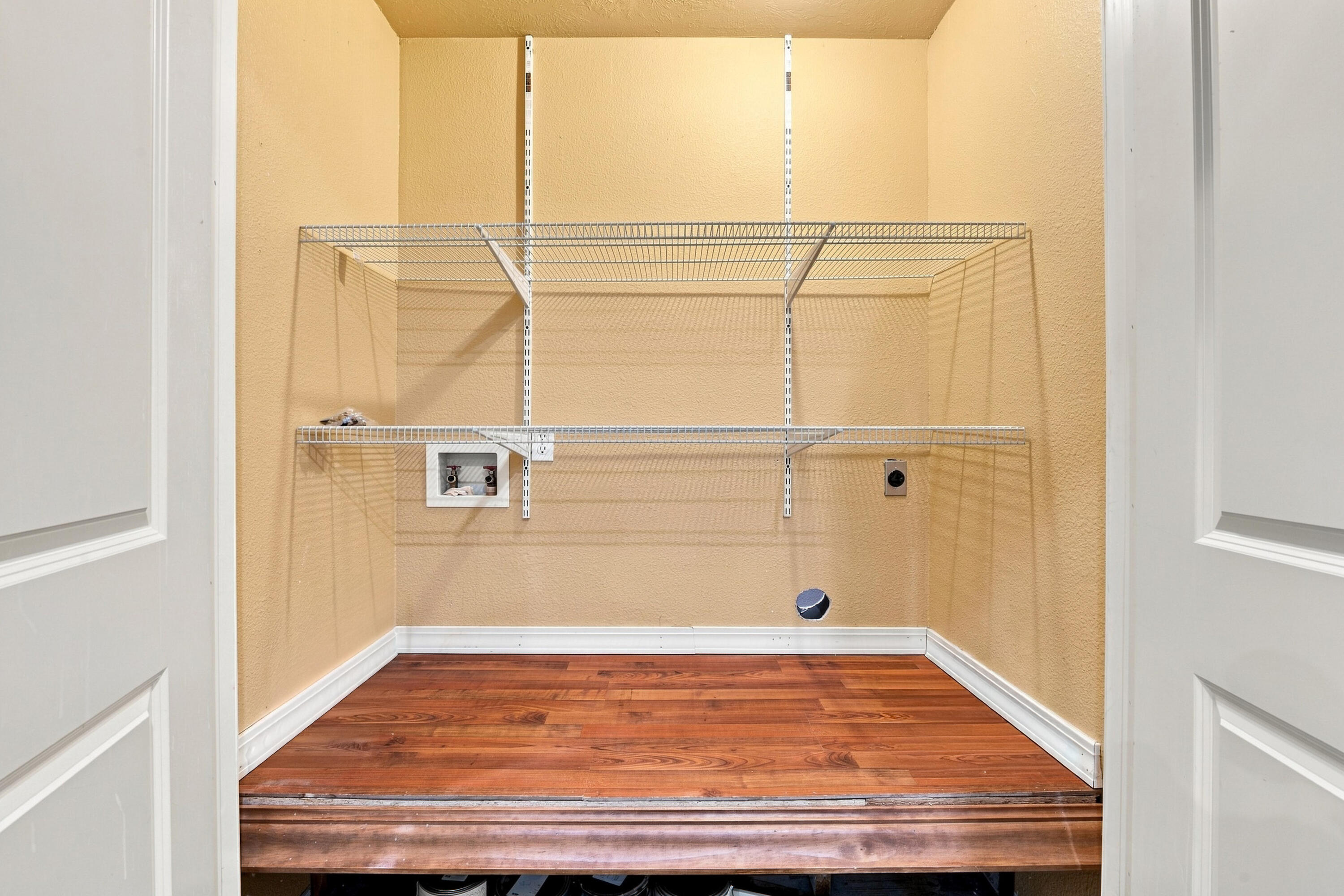 7589 Private Road 2453 Property Photo 18
