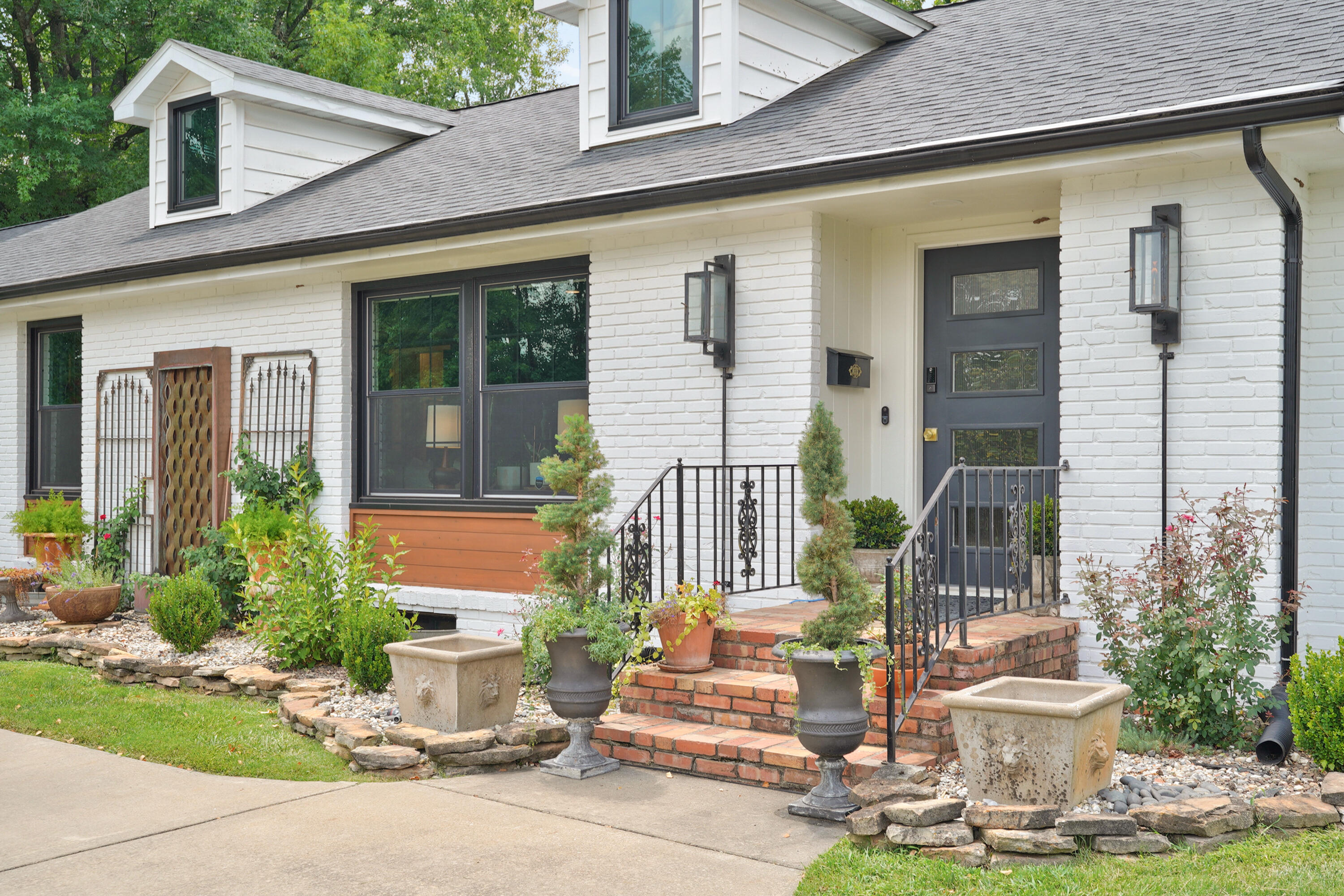 2599 South Skyline Drive Property Photo 6