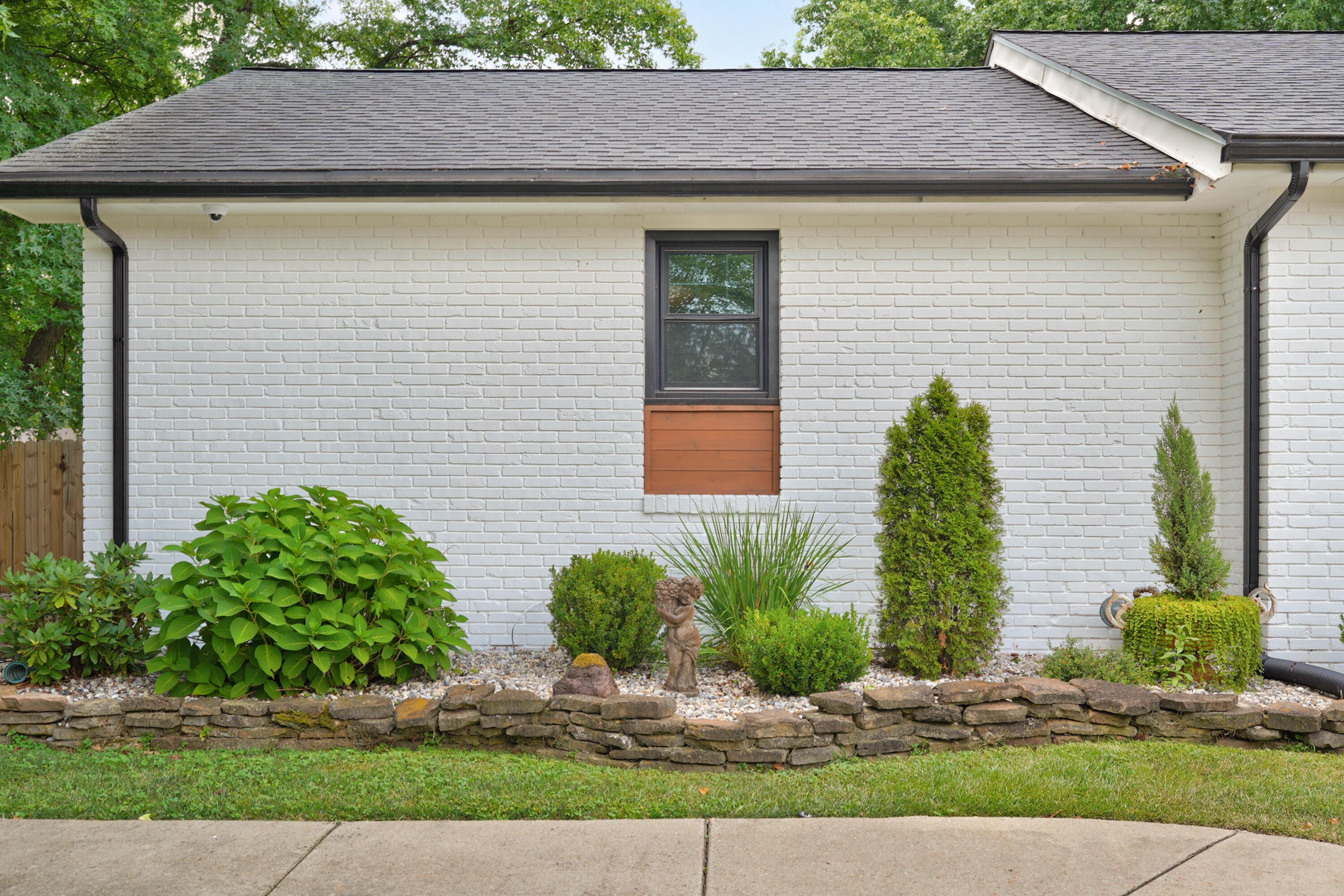 2599 South Skyline Drive Property Photo 8
