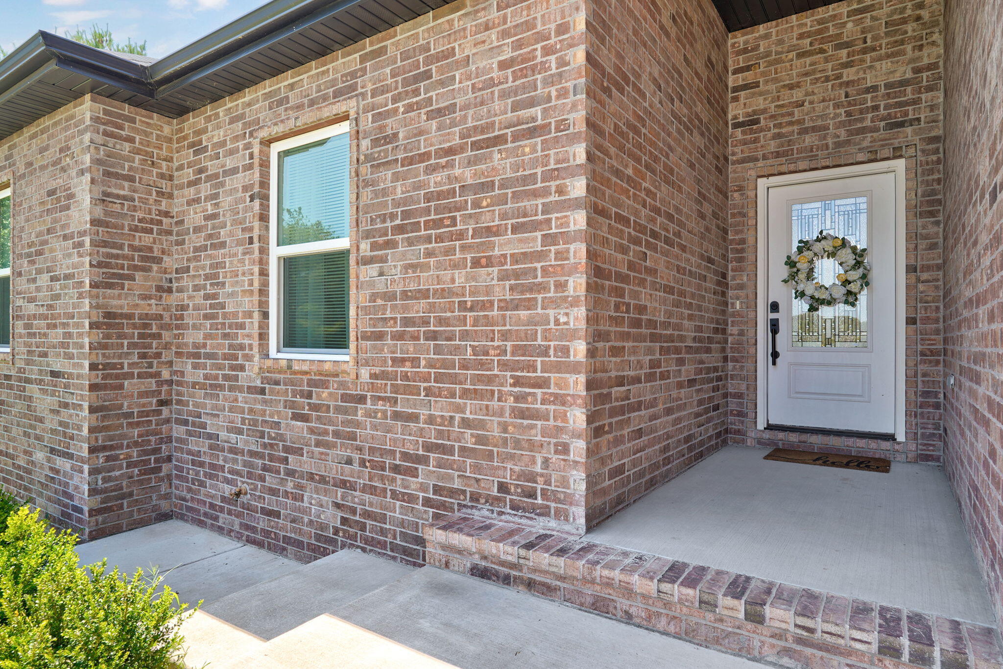 300 Raven Circle Property Photo 5
