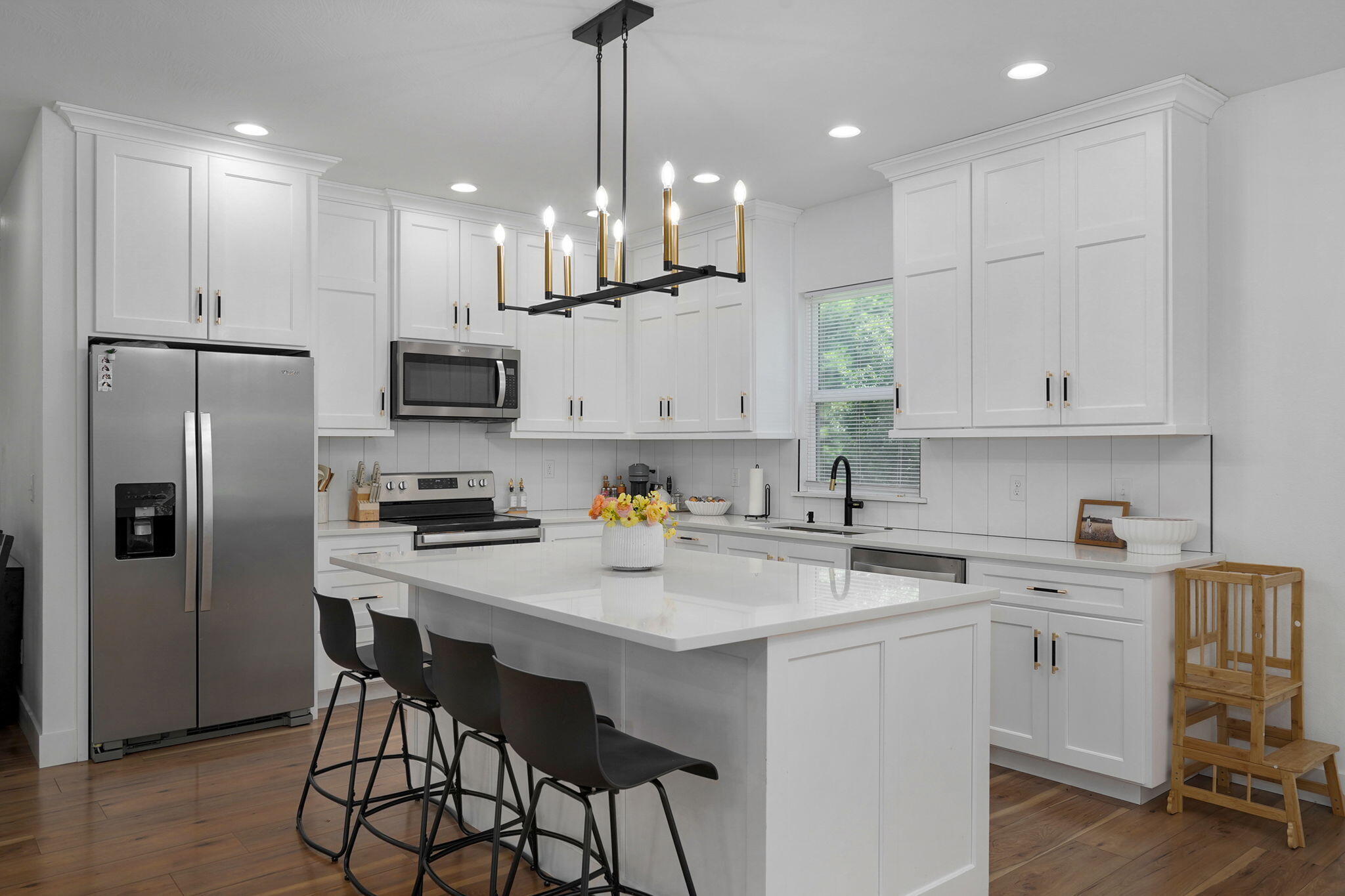 300 Raven Circle Property Photo 12