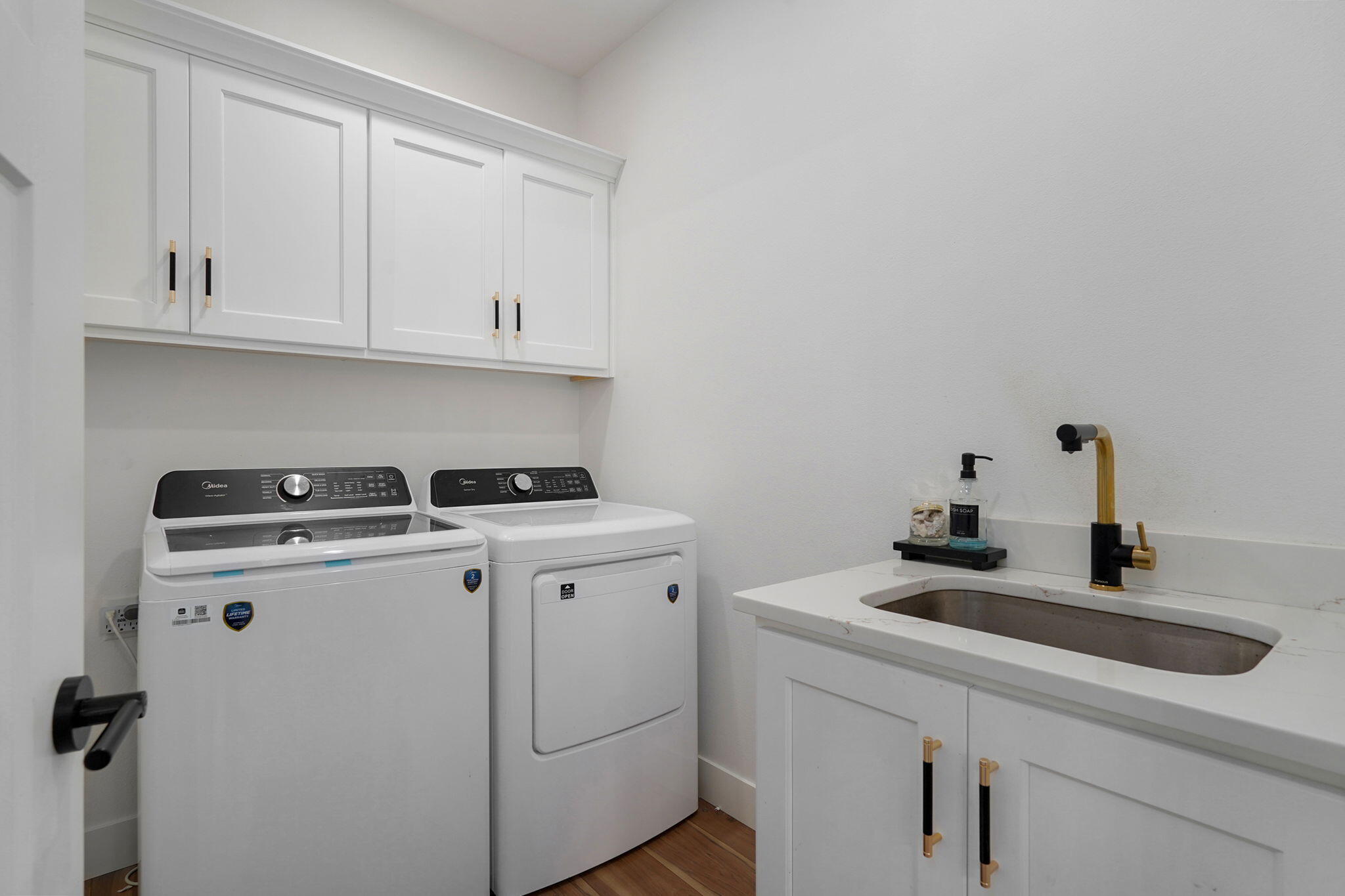 300 Raven Circle Property Photo 16