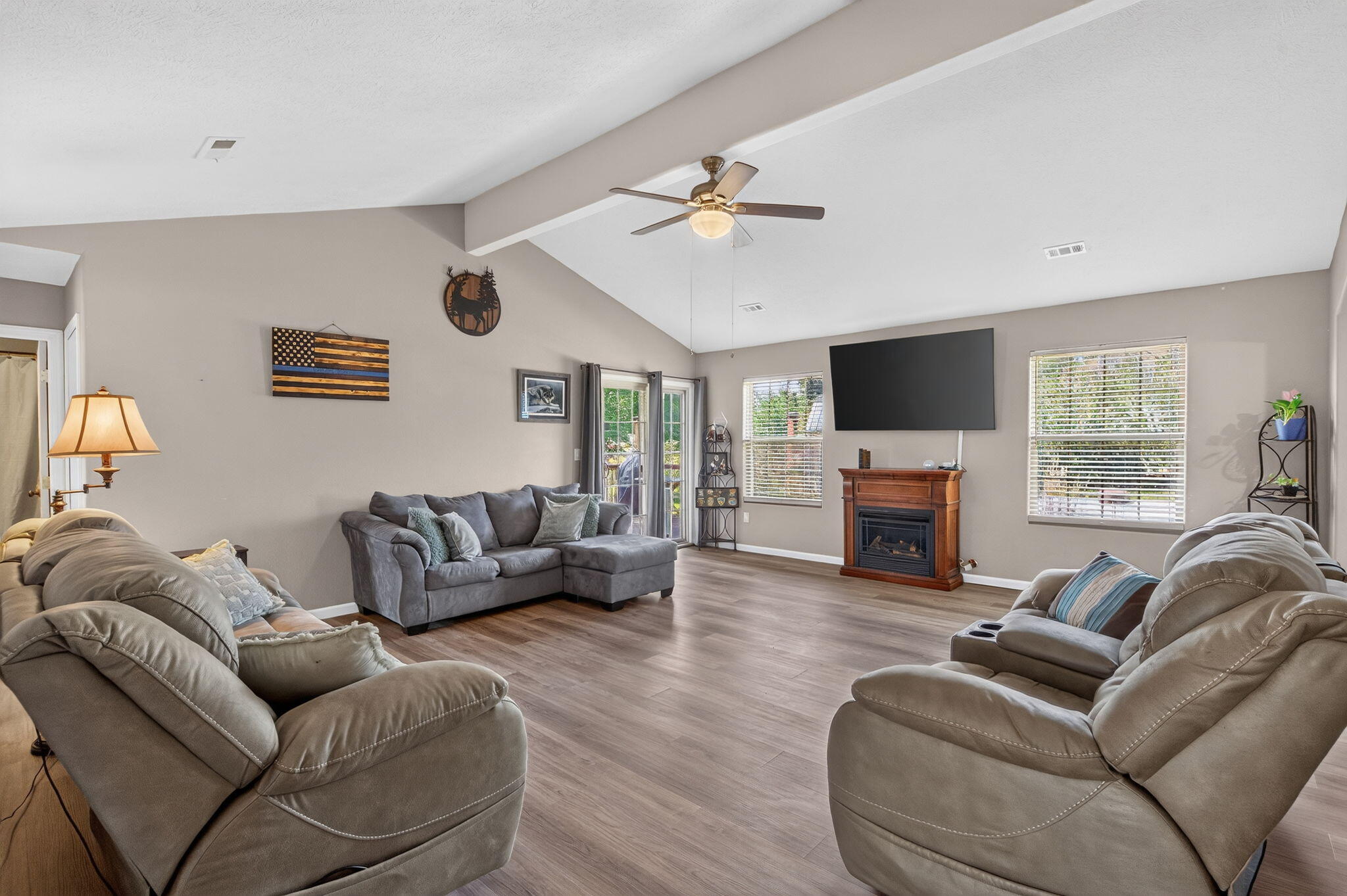 221 Foley Street Property Photo 6
