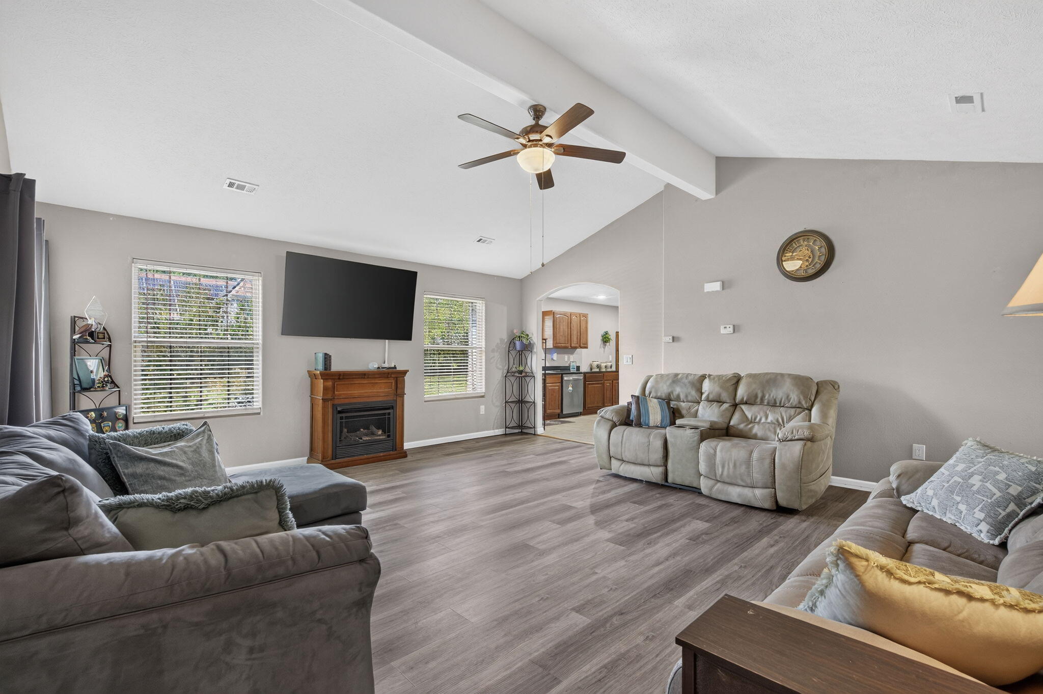 221 Foley Street Property Photo 7