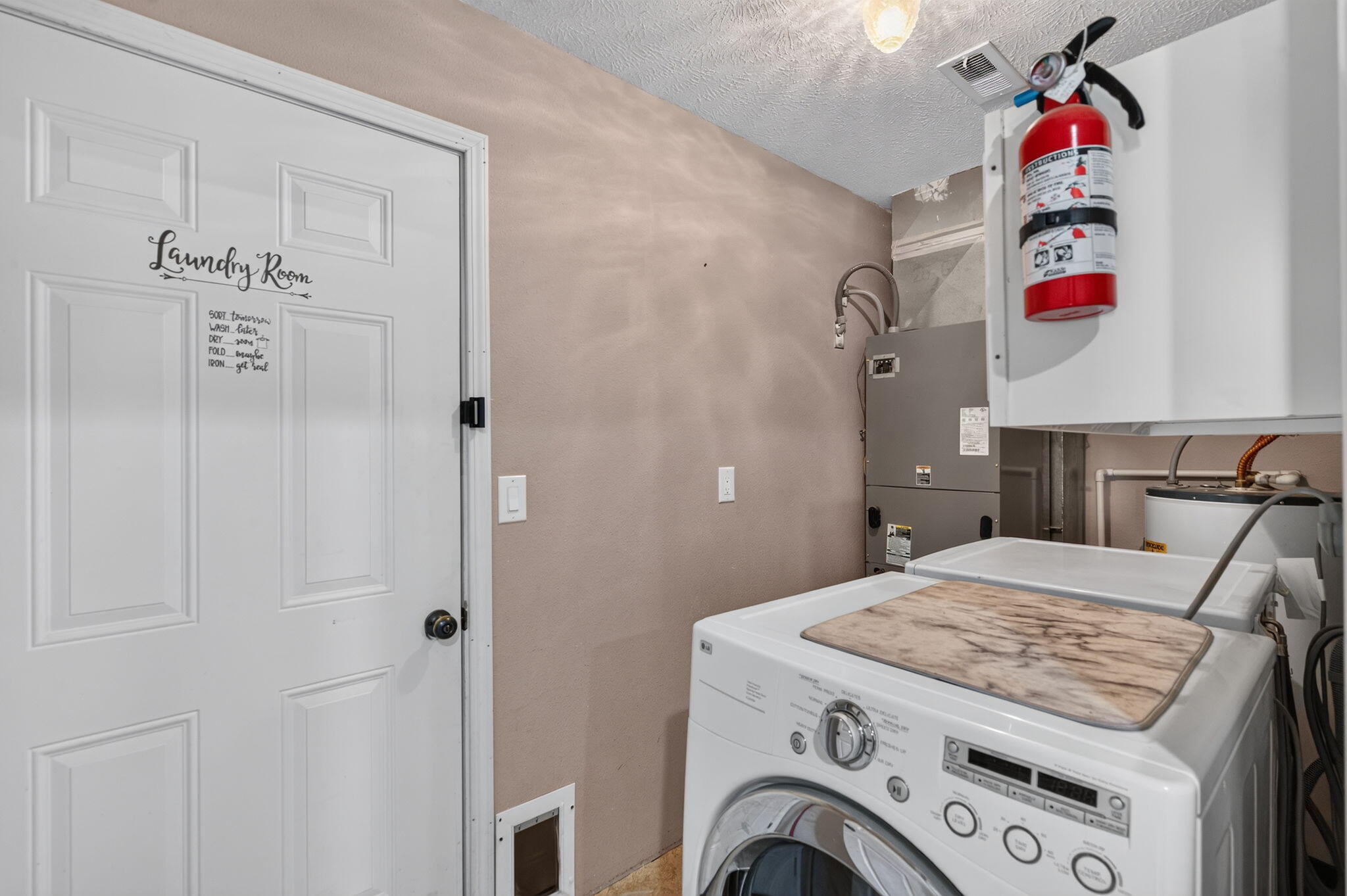 221 Foley Street Property Photo 23