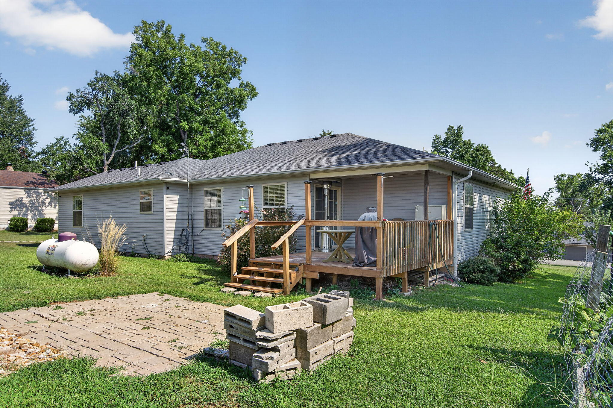 221 Foley Street Property Photo 26